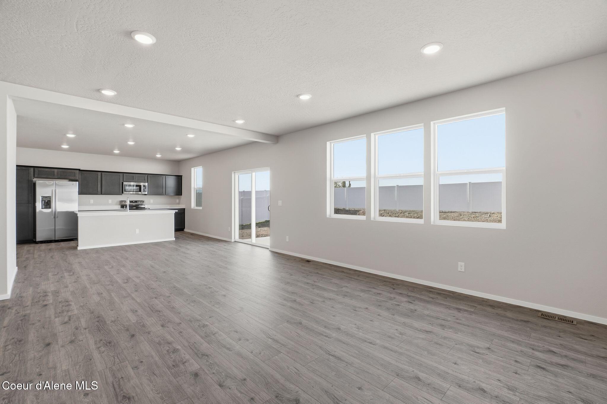 Post Falls, Idaho, 83854, United States, 4 Bedrooms Bedrooms, ,3 BathroomsBathrooms,Residential,For Sale,1973812