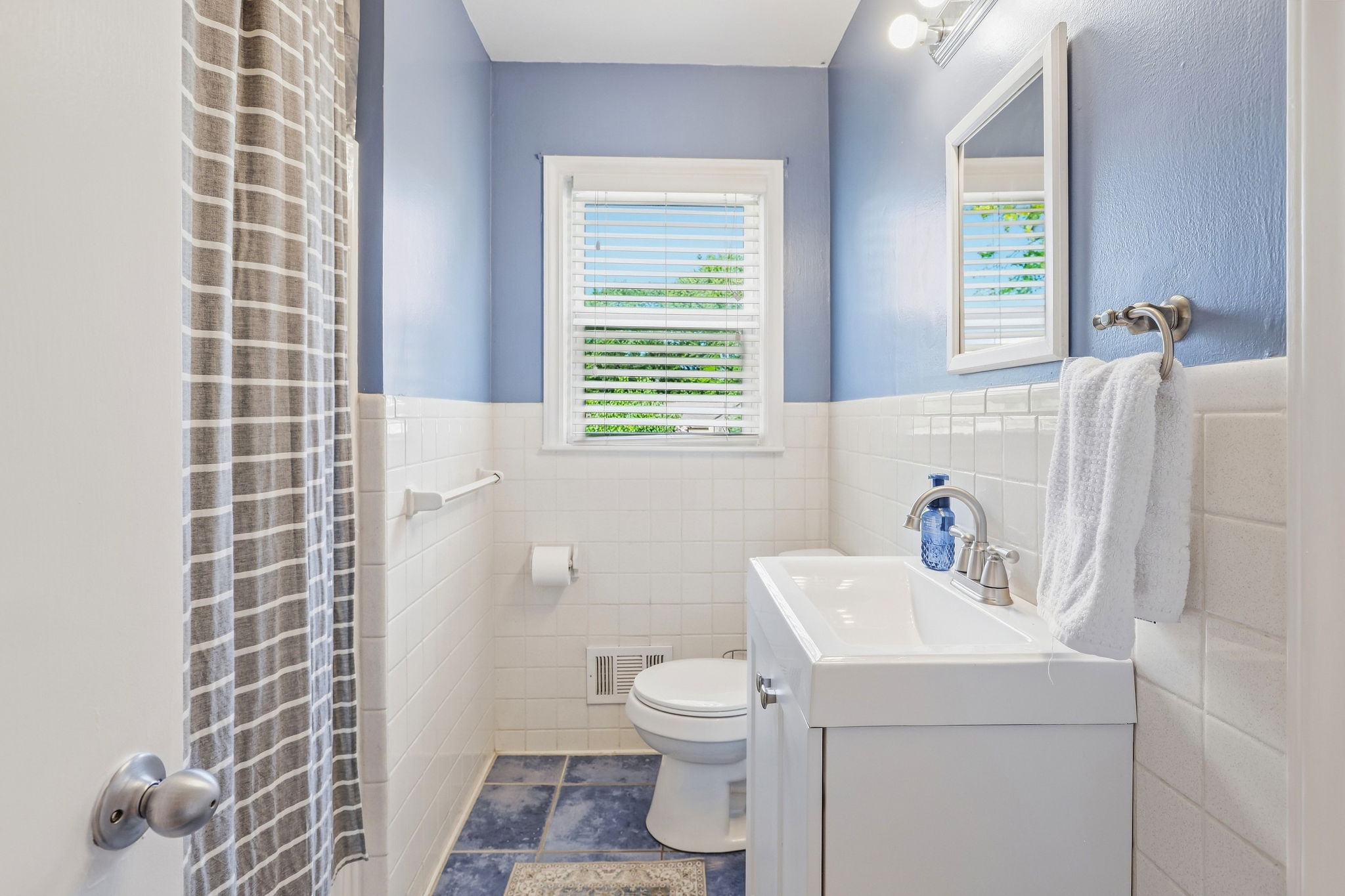  8519 West 69th Terrace, Overland Park, KS 66204 - 物件實景