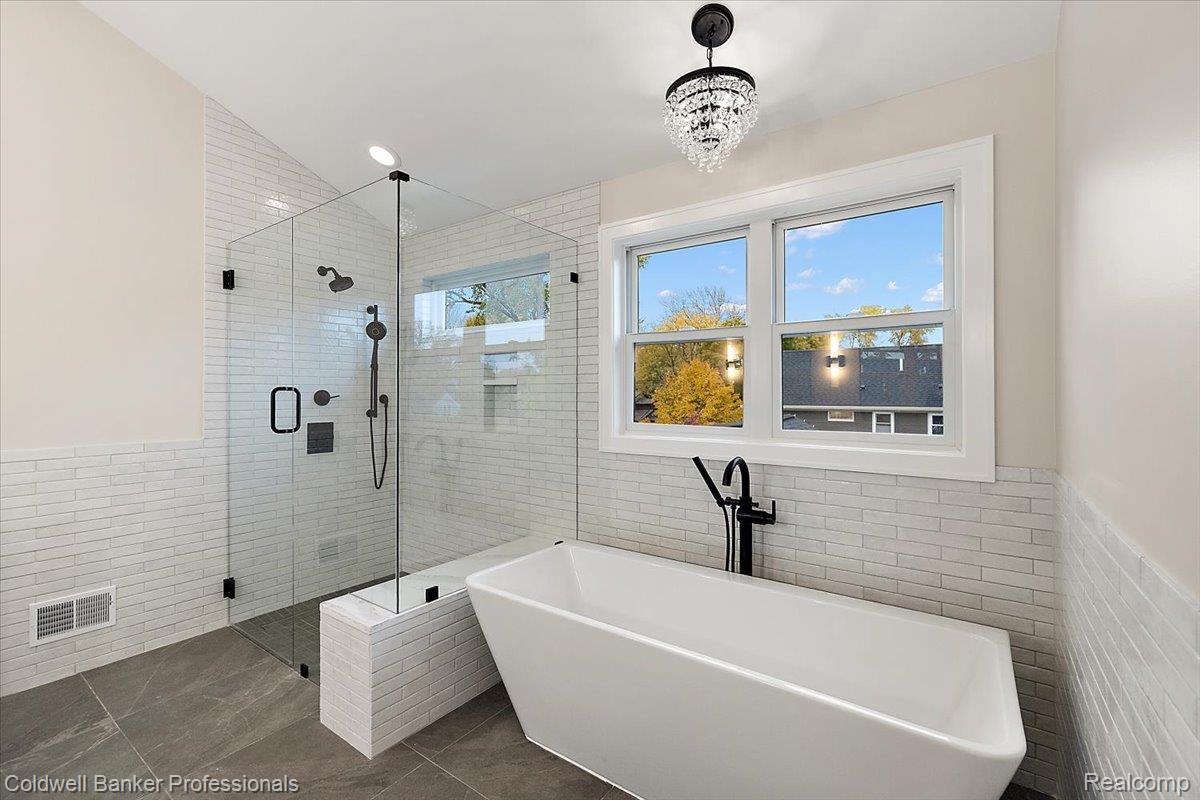 Plymouth, Michigan, 48170, United States, 4 Bedrooms Bedrooms, ,4 BathroomsBathrooms,Residential,For Sale,1986255