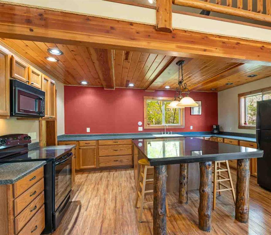 Bigfork, Montana, 59911, United States, 3 Bedrooms Bedrooms, ,2 BathroomsBathrooms,Residential,For Sale,1977128