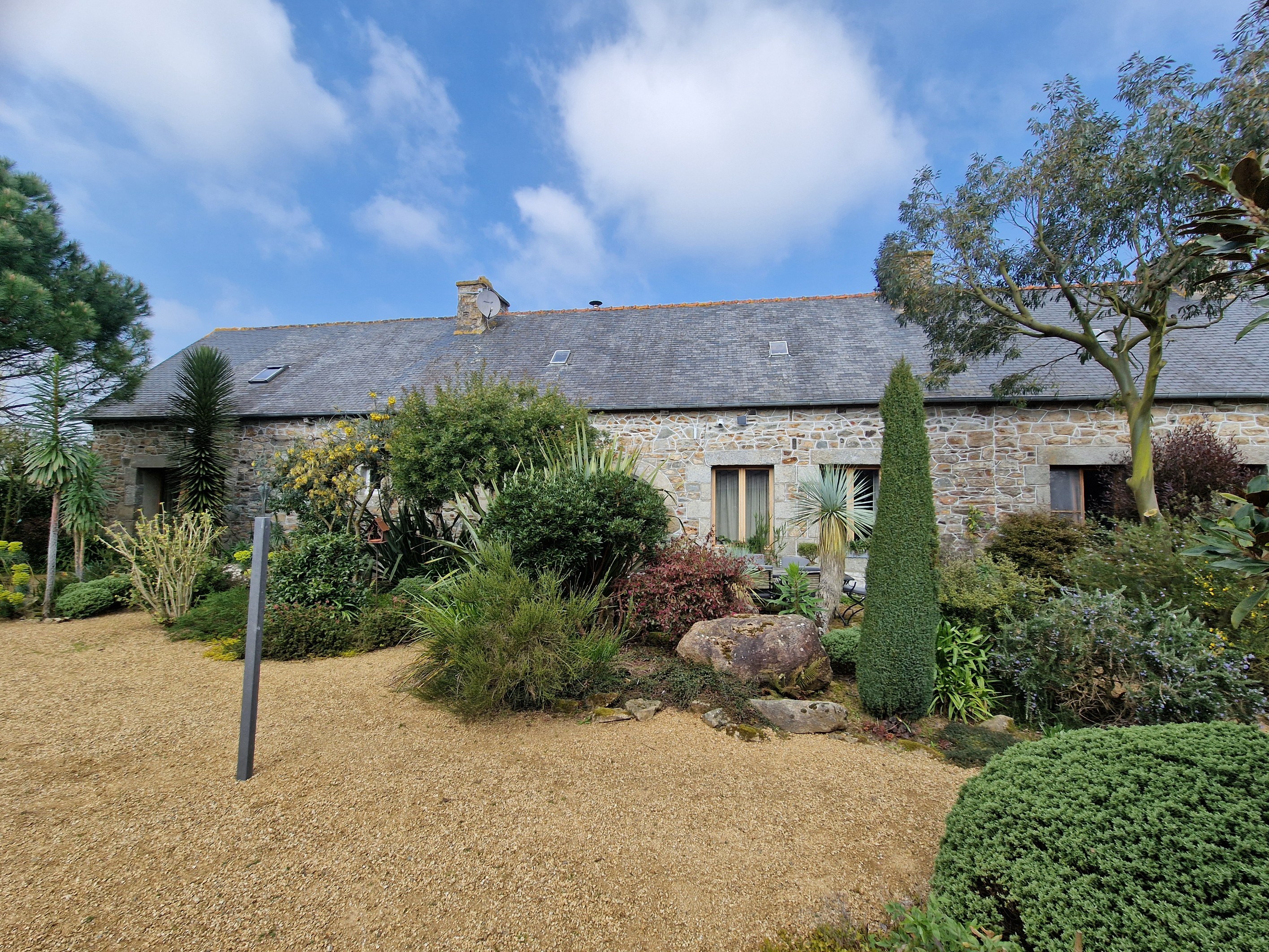  Amazing property with luxurious remarkable garden in the Tregor region - 物件實景
