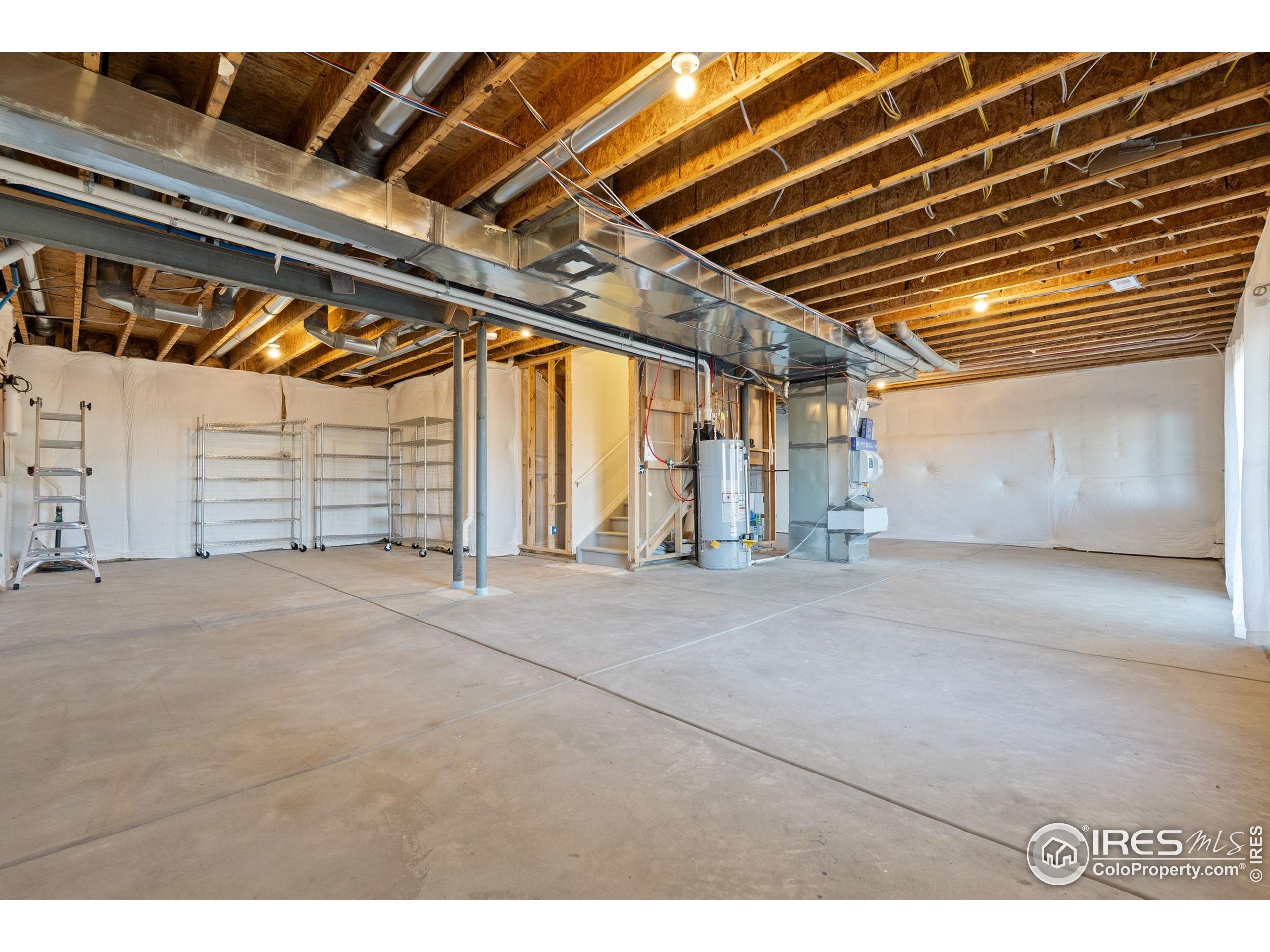 Thornton, Colorado, 80602, United States, 4 Bedrooms Bedrooms, ,4 BathroomsBathrooms,Residential,For Sale,1988981