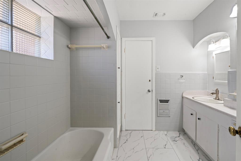 Cedar Hill, Texas, 75104, United States, 3 Bedrooms Bedrooms, ,3 BathroomsBathrooms,Residential,For Sale,1904536
