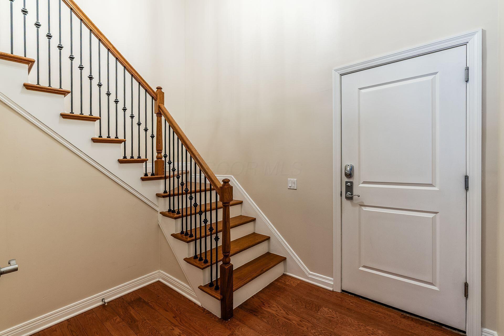 Columbus, Ohio, 43215, United States, 2 Bedrooms Bedrooms, ,3 BathroomsBathrooms,Residential,For Sale,1903521