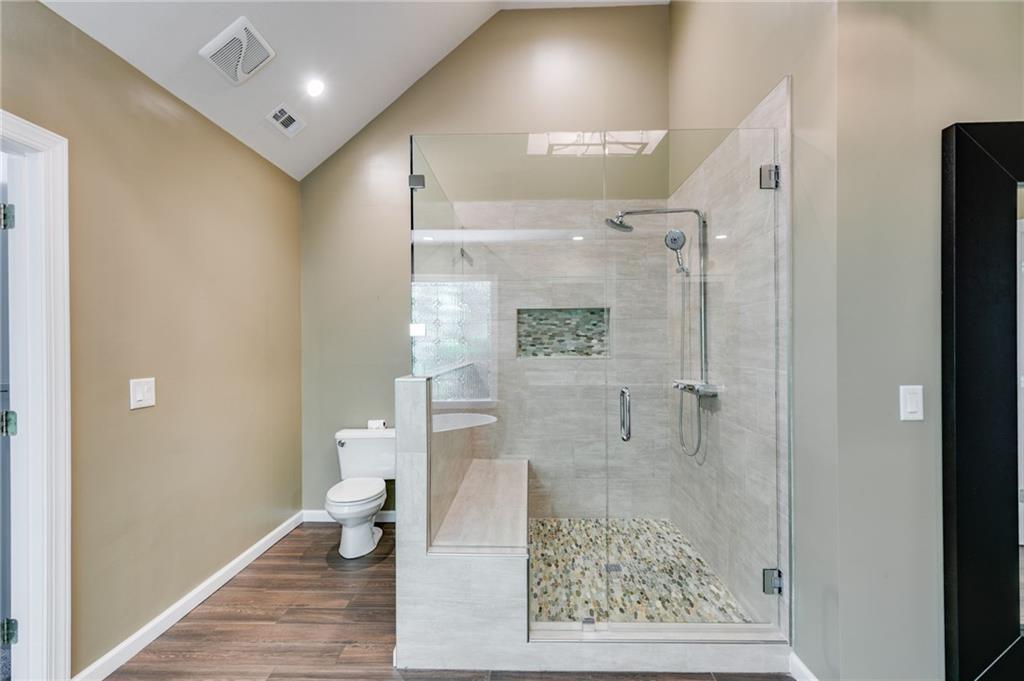 Atlanta, Georgia, 30350, United States, 6 Bedrooms Bedrooms, ,5 BathroomsBathrooms,Residential,For Sale,1900551