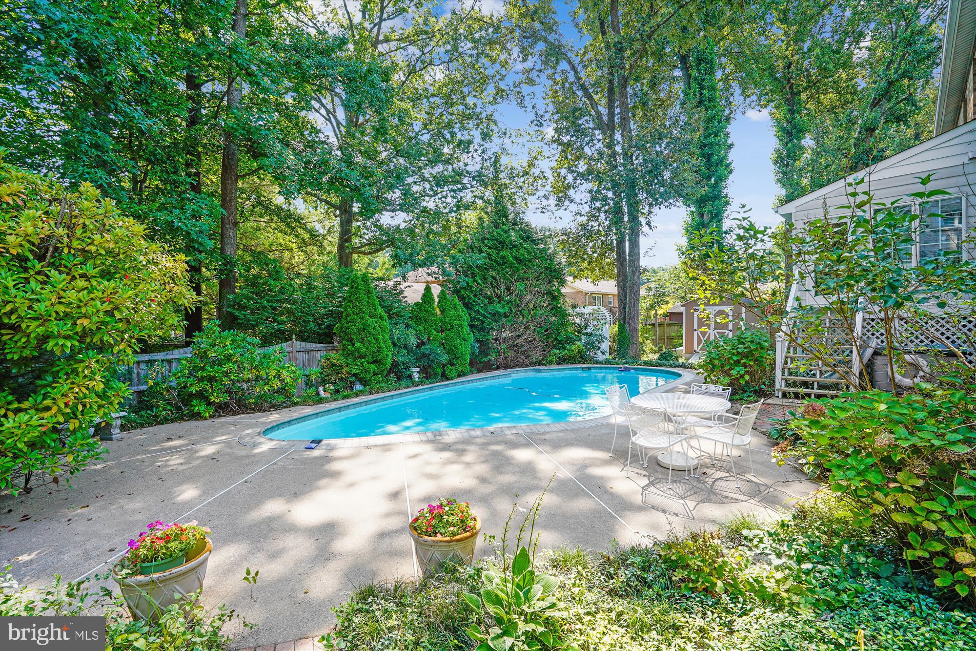 Burke, Virginia, 22015, United States, 5 Bedrooms Bedrooms, ,4 BathroomsBathrooms,Residential,For Sale,1905791