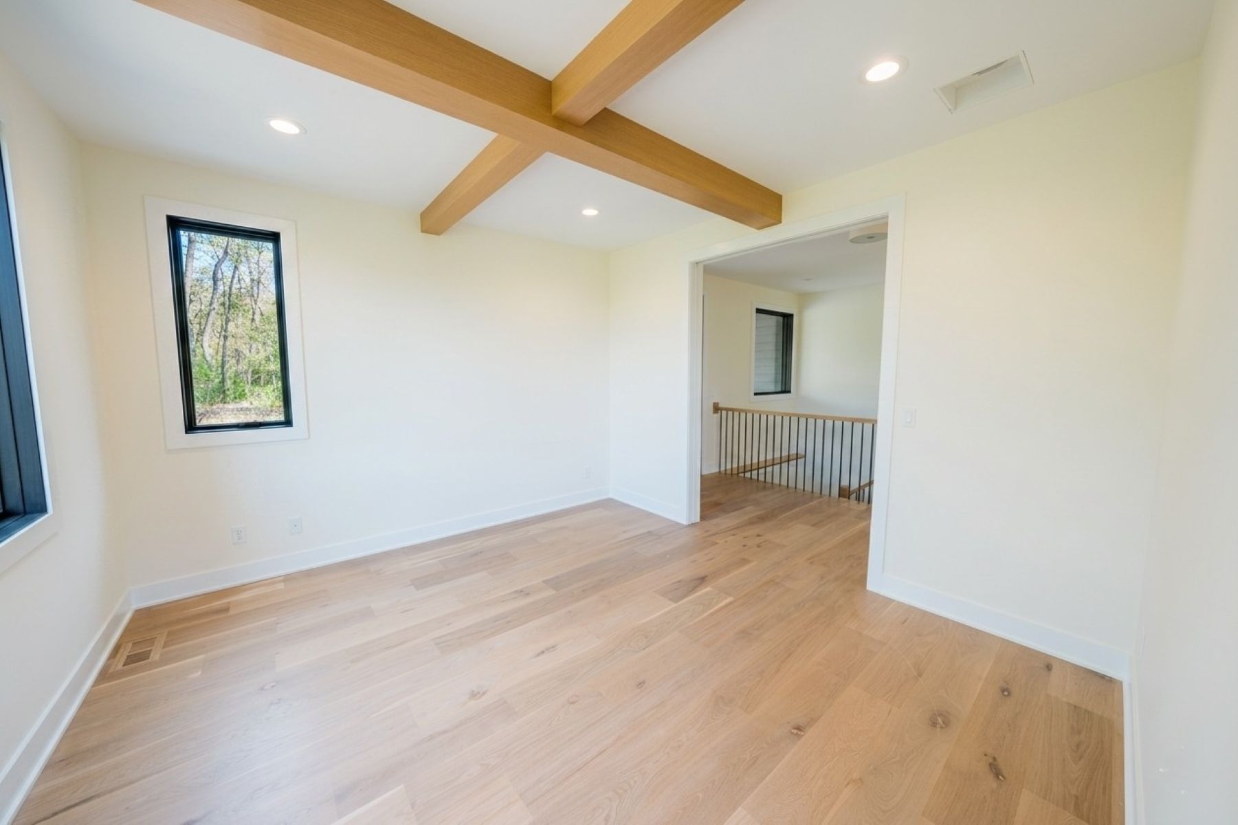  Impressive New Build in Bridlewood Estates - 物件實景