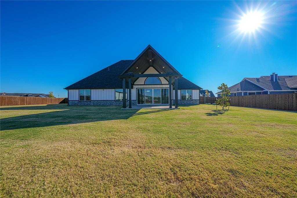 Nevada, Texas, 75173, United States, 3 Bedrooms Bedrooms, ,4 BathroomsBathrooms,Residential,For Sale,1987617