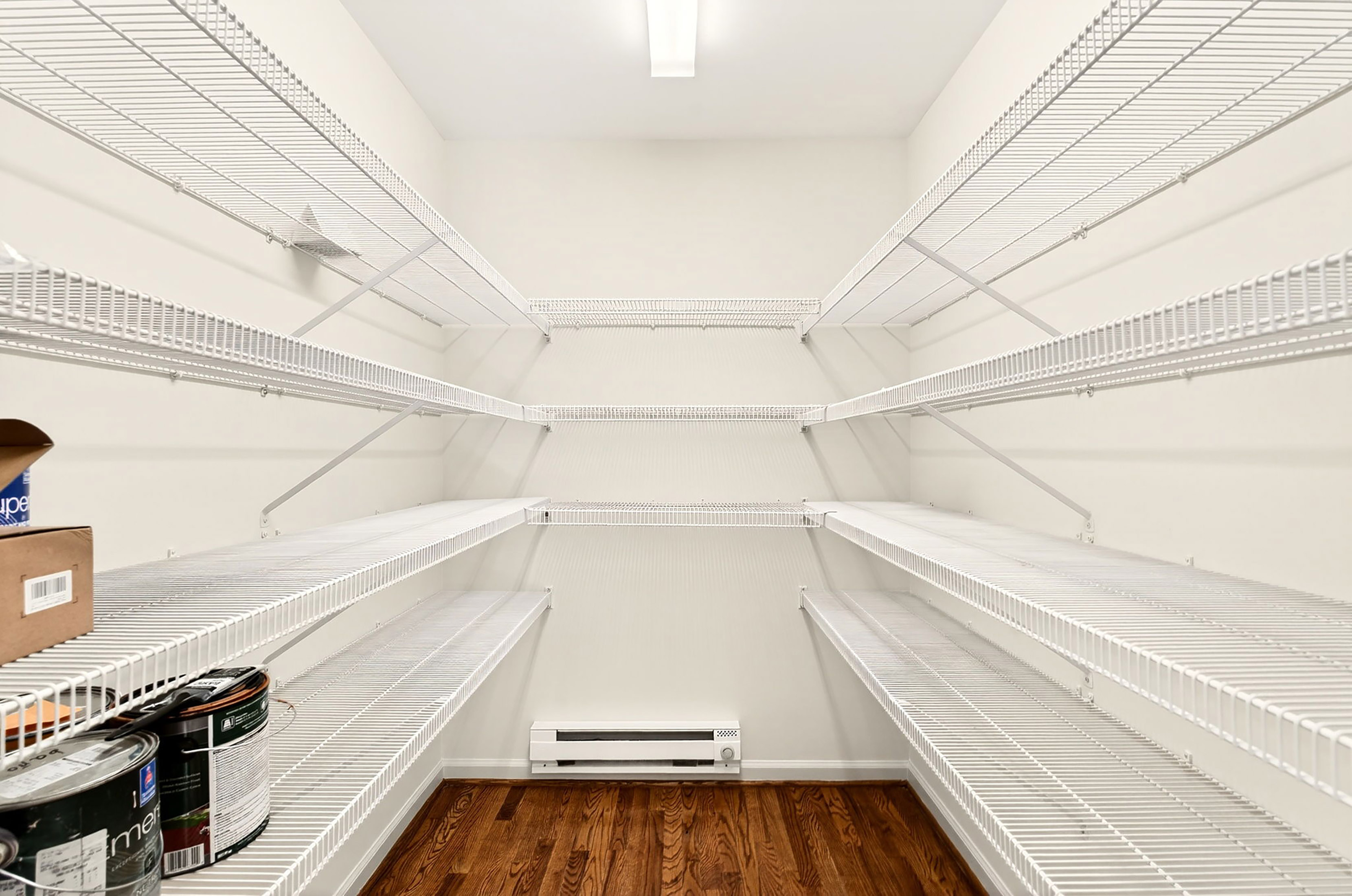  Thoughtfully Expanded and Updated Dunwoody Home on Wooded 0.82+/- Acre Lot - 物件實景