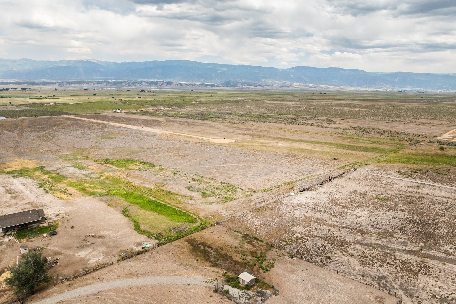  8.5-Acre Lots, No HOA, Stunning Horseshoe Mountain Views - 物件實景