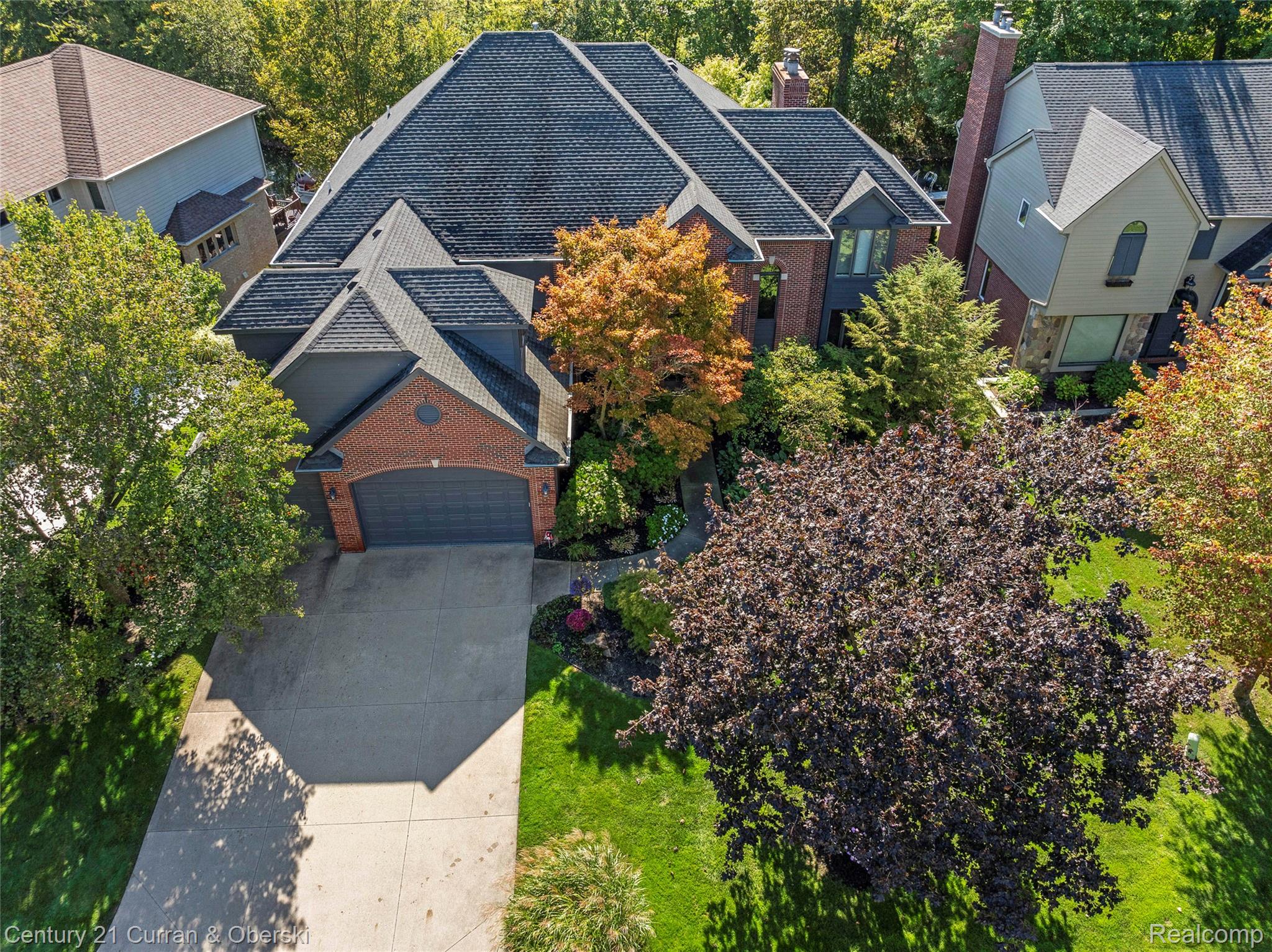 Commerce Charter Township, Michigan, 48382, United States, 4 Bedrooms Bedrooms, ,5 BathroomsBathrooms,Residential,For Sale,1974674