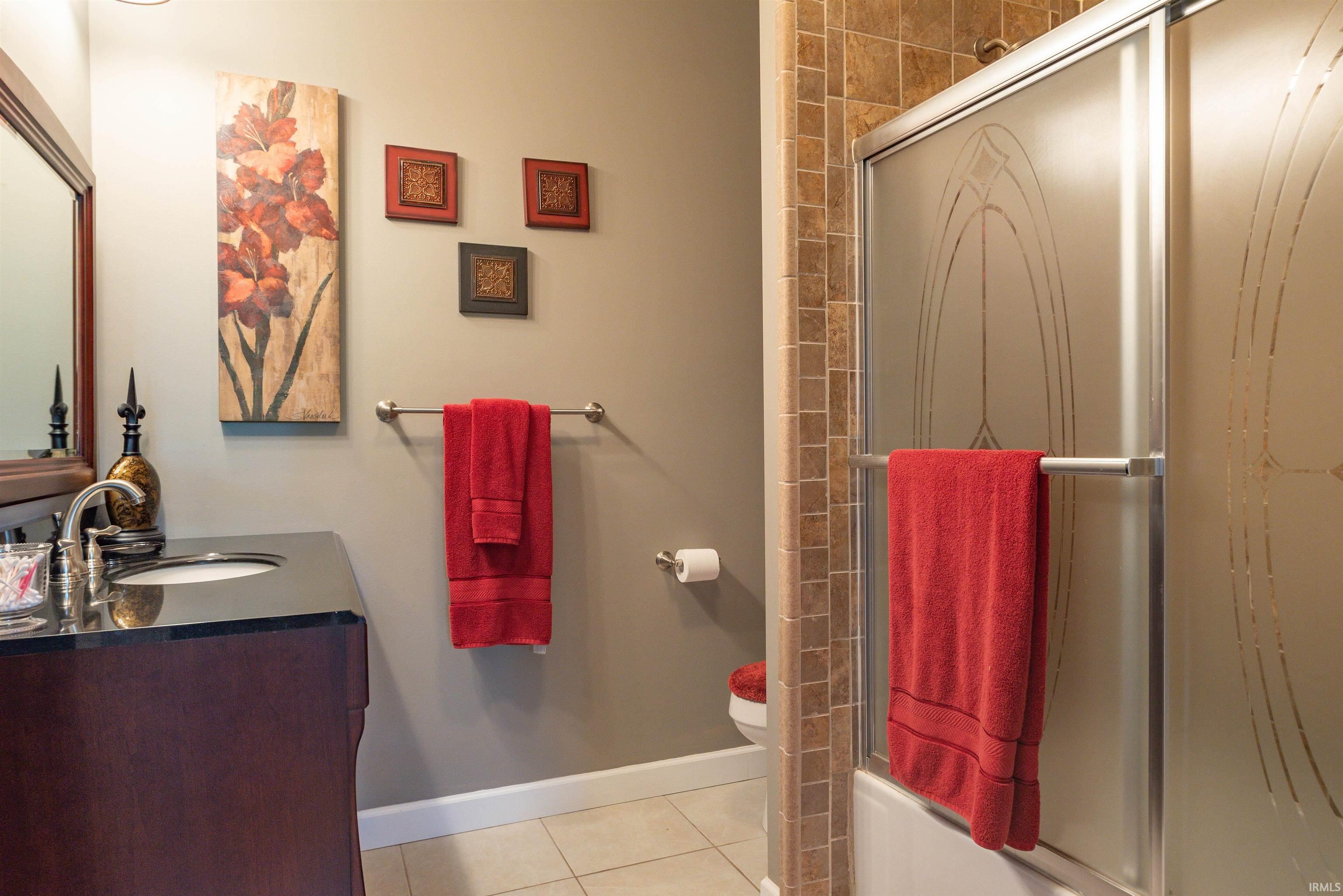 Bloomington, Indiana, 47403-4040, United States, 4 Bedrooms Bedrooms, ,4 BathroomsBathrooms,Residential,For Sale,1922881