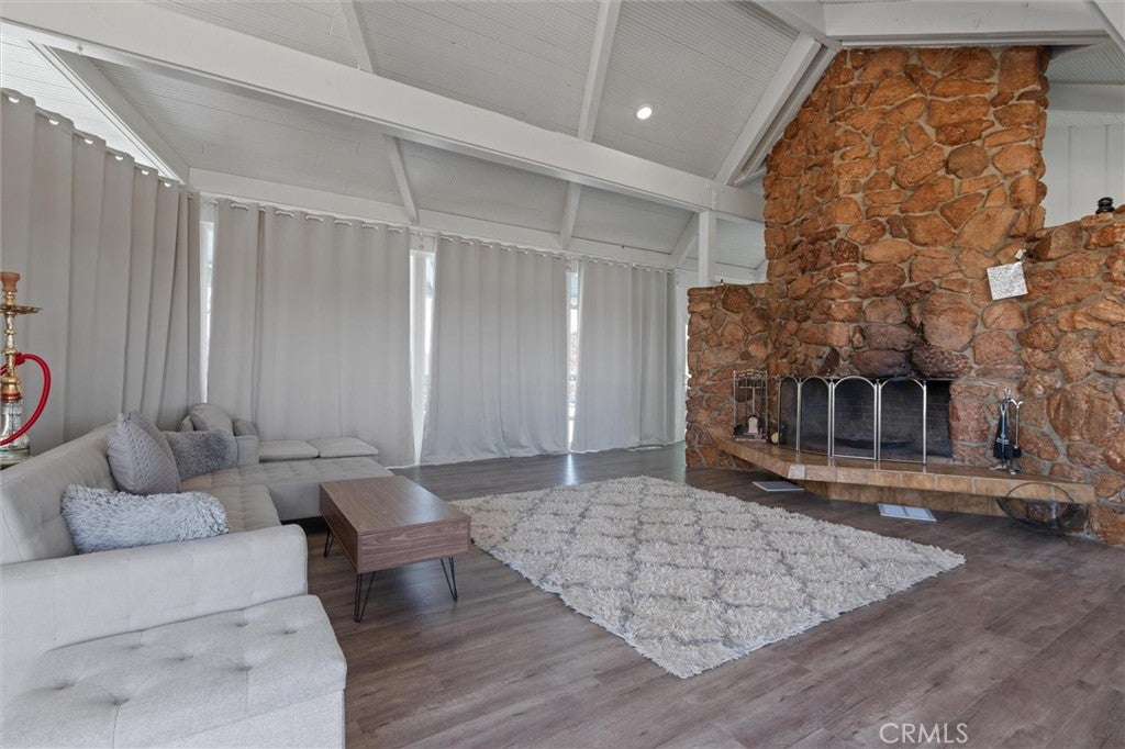 Palmdale, California, 93591, United States, 4 Bedrooms Bedrooms, ,1 BathroomBathrooms,Residential,For Sale,1940534