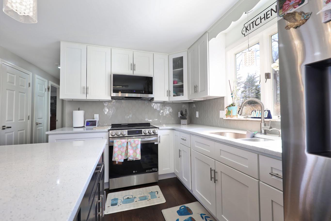 Farmington, Connecticut, 06032, United States, 4 Bedrooms Bedrooms, ,3 BathroomsBathrooms,Residential,For Sale,1974620