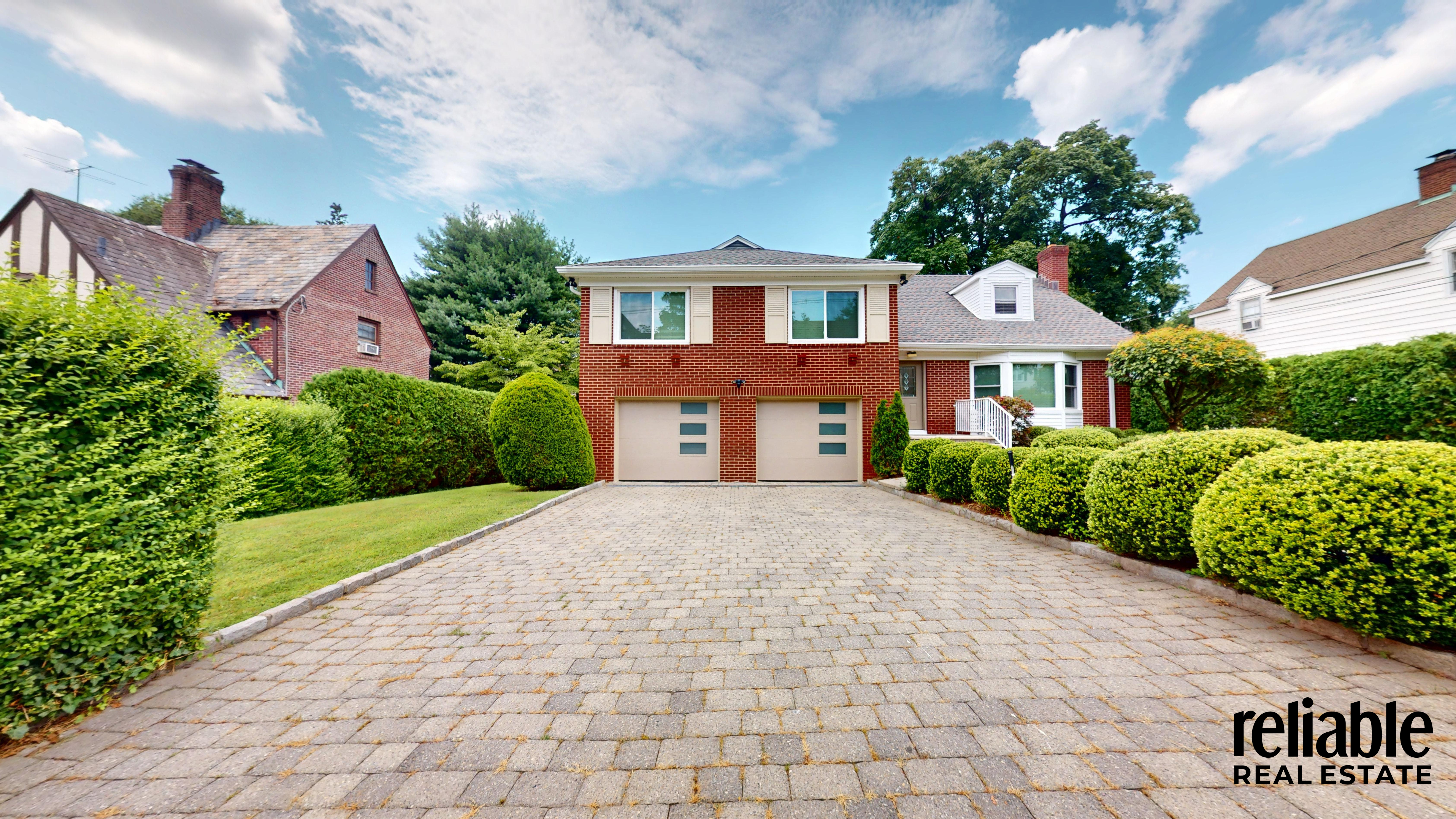 Tuckahoe, New York, 10707, United States, 4 Bedrooms Bedrooms, ,4 BathroomsBathrooms,Residential,For Sale,1941679