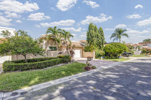 Delray Beach, Florida, 33483, United States, 3 Bedrooms Bedrooms, ,3 BathroomsBathrooms,Residential,For Sale,1979437