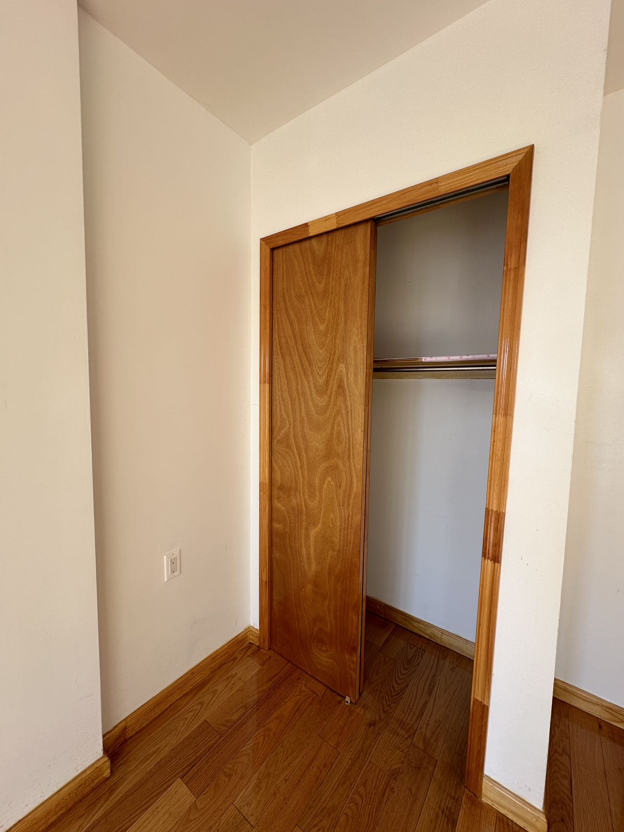 Brooklyn, New York, 11219, United States, 1 Bedroom Bedrooms, ,1 BathroomBathrooms,Residential,For Sale,1974120