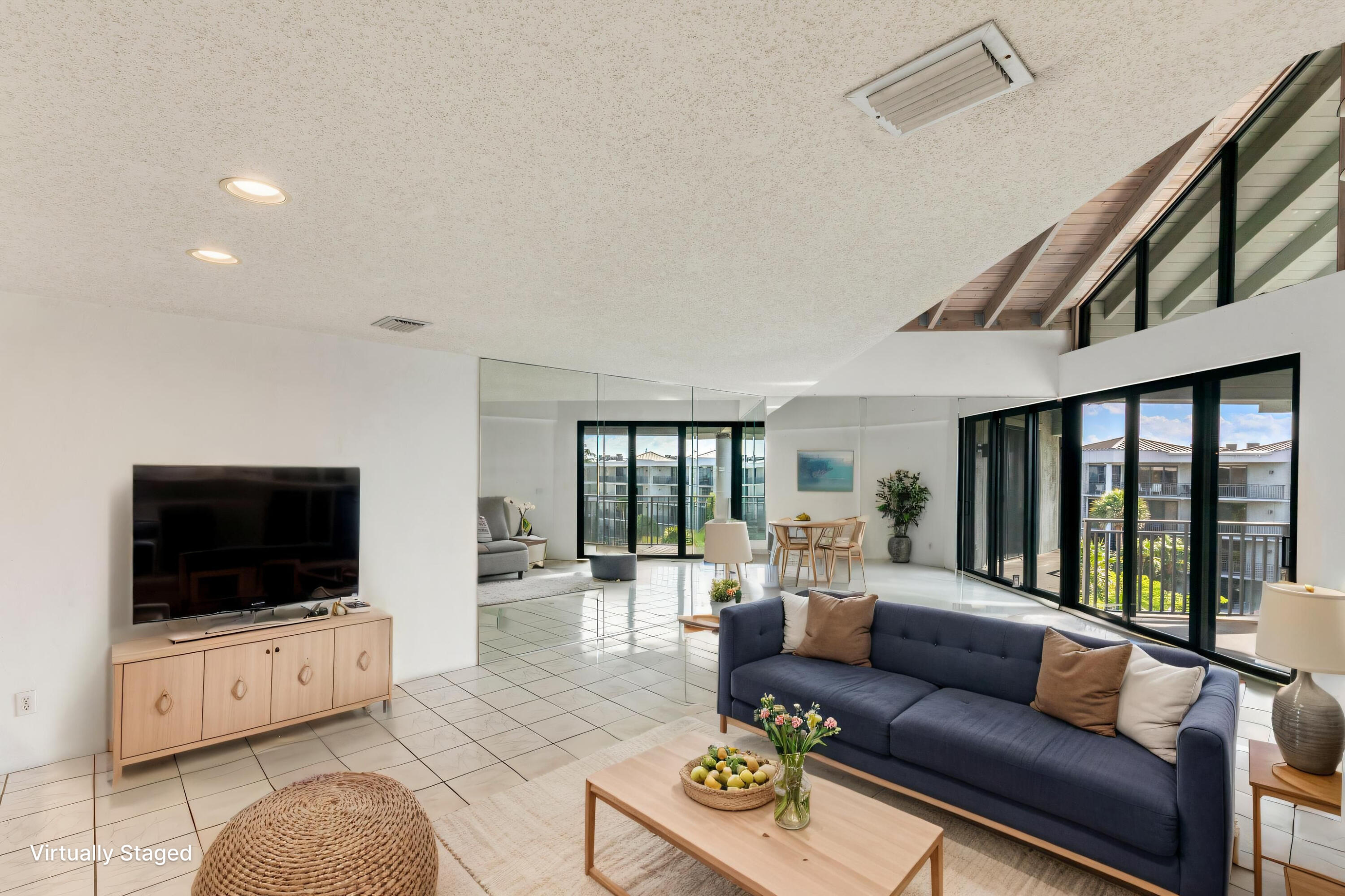 KEY WEST, Florida, 33040, United States, 2 Bedrooms Bedrooms, ,2 BathroomsBathrooms,Residential,For Sale,1821203