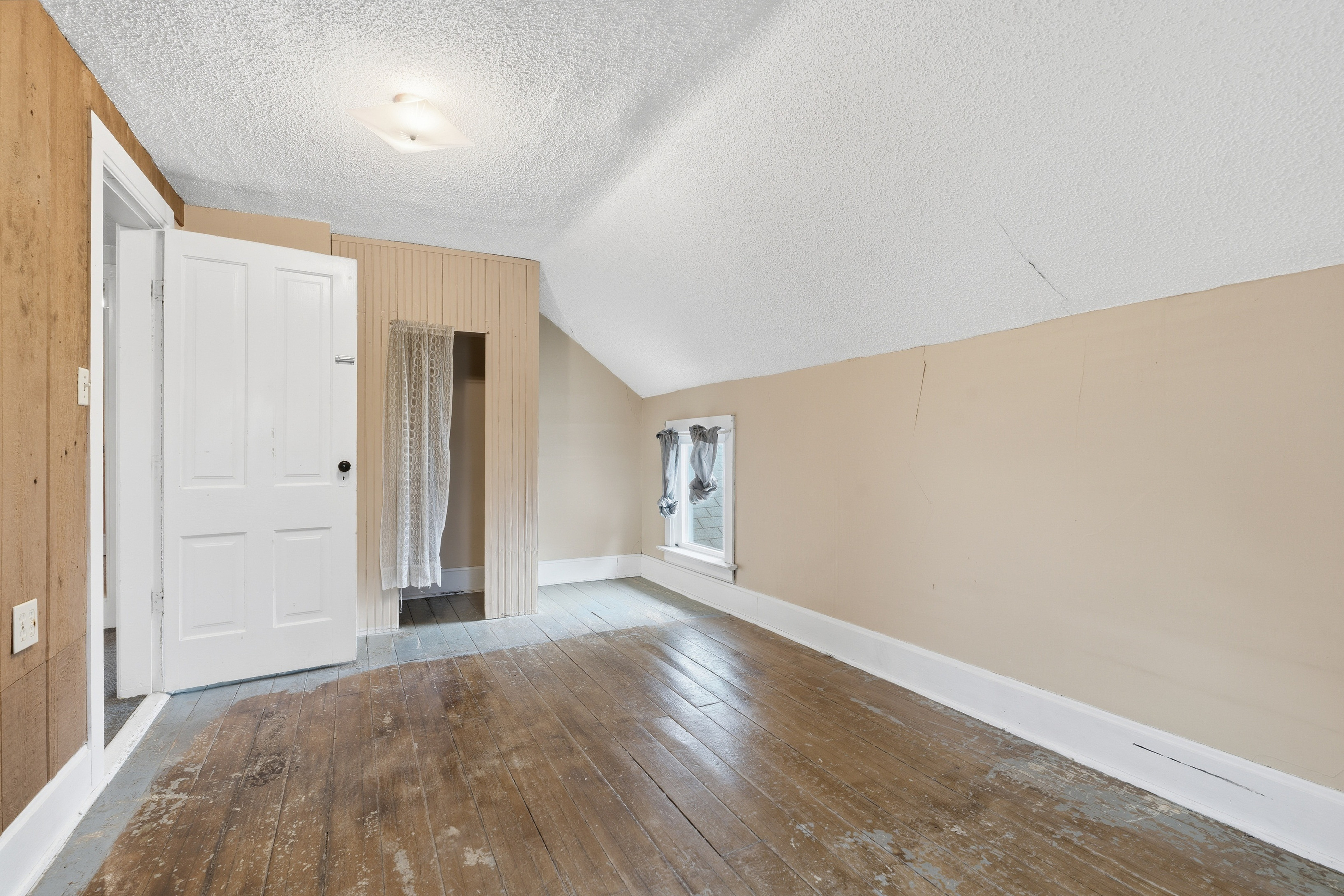 Charming Corner Lot Living in the Heart of Elgin - 物件實景