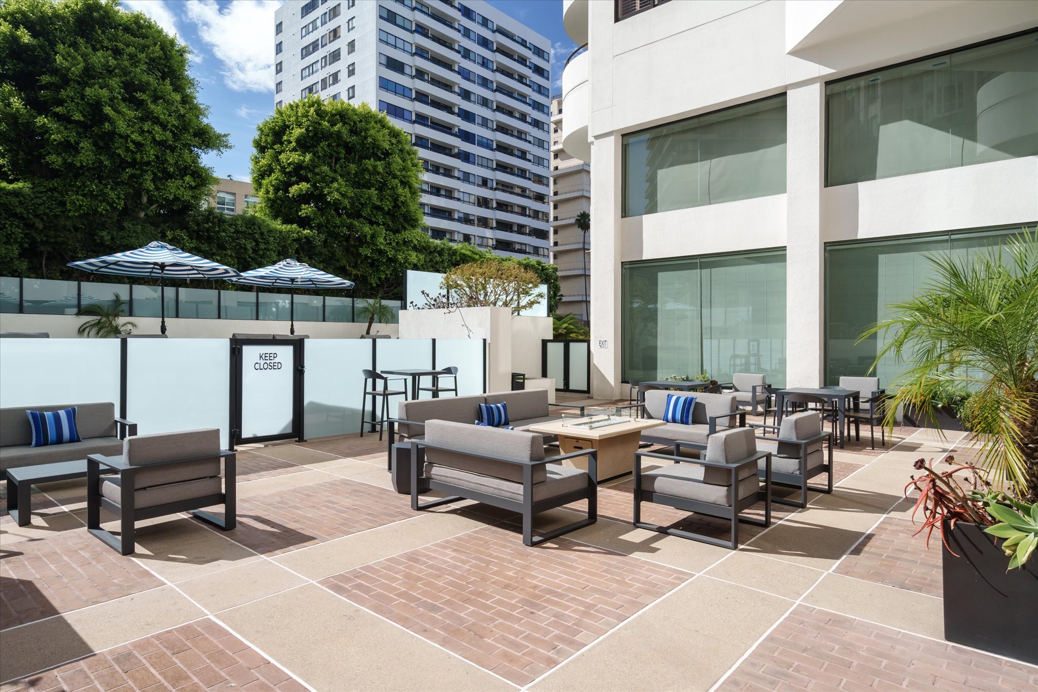  10560 Wilshire Boulevard - 物件實景