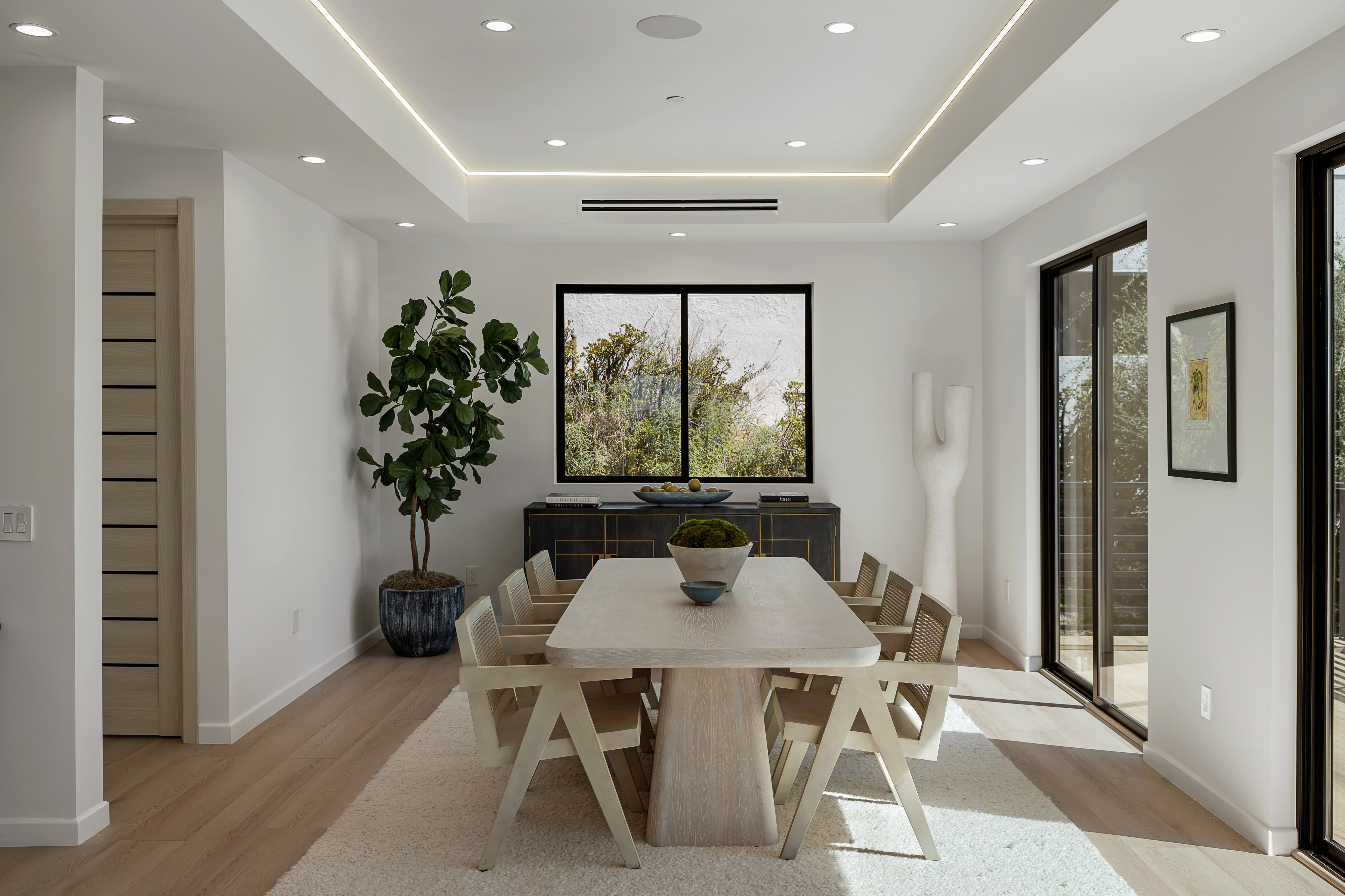  2119 Ewing St - 物件實景