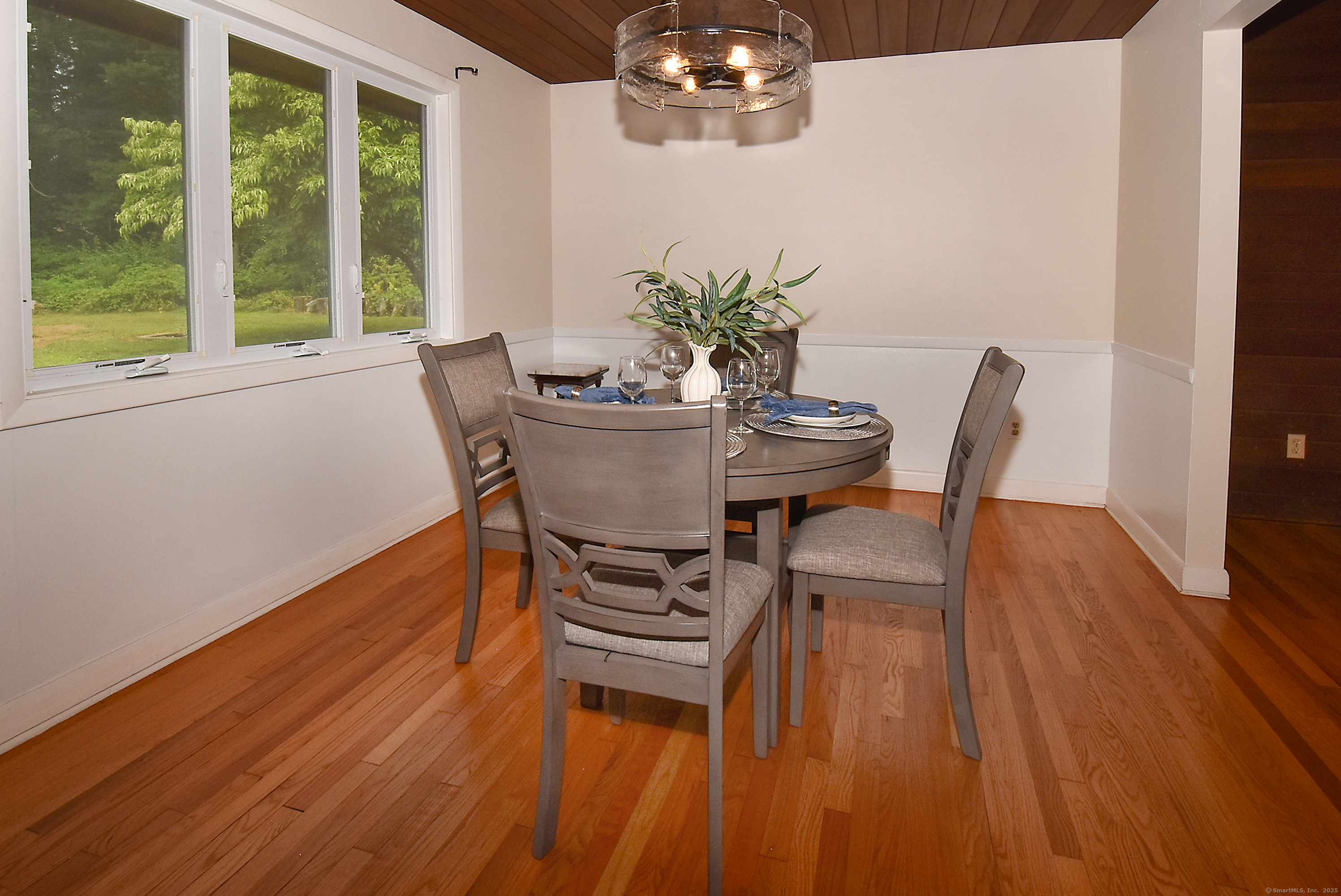 Ellington, Connecticut, 06029, United States, 5 Bedrooms Bedrooms, ,4 BathroomsBathrooms,Residential,For Sale,1911965