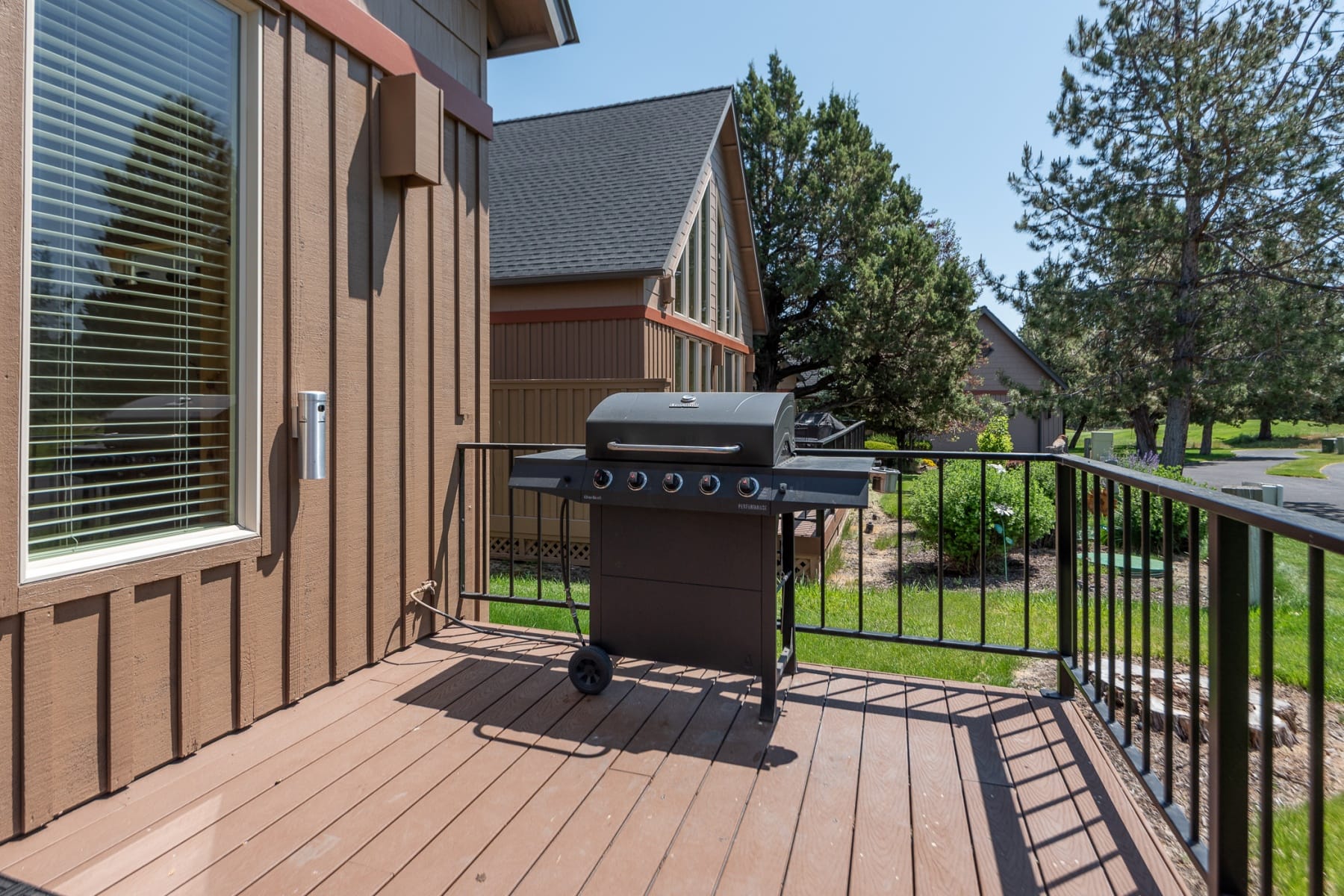  8578 Red Wing Lane Redmond, OR 97756 - 物件實景