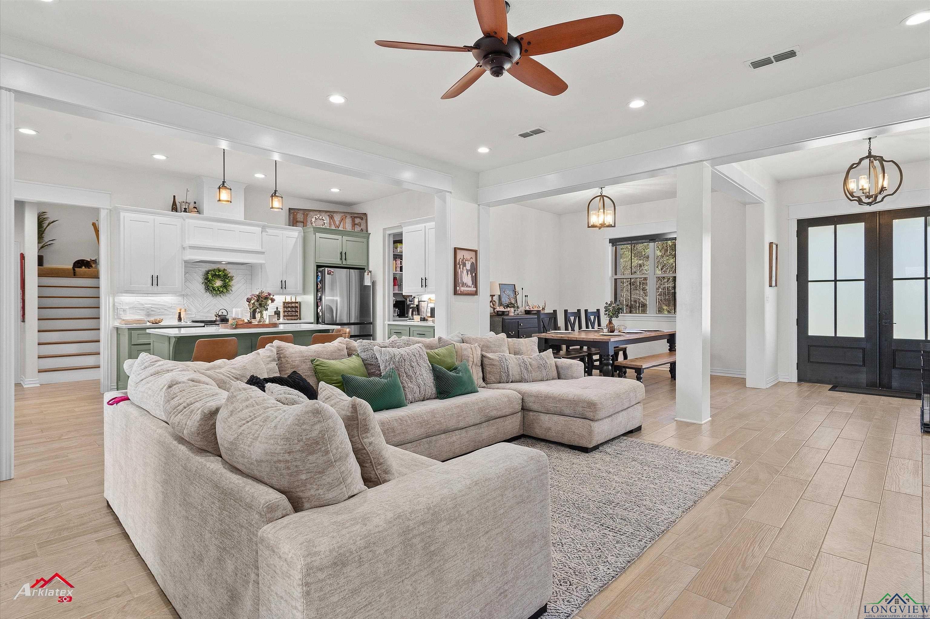 Hallsville, Texas, 75650-3511, United States, 4 Bedrooms Bedrooms, ,3 BathroomsBathrooms,Residential,For Sale,1980280