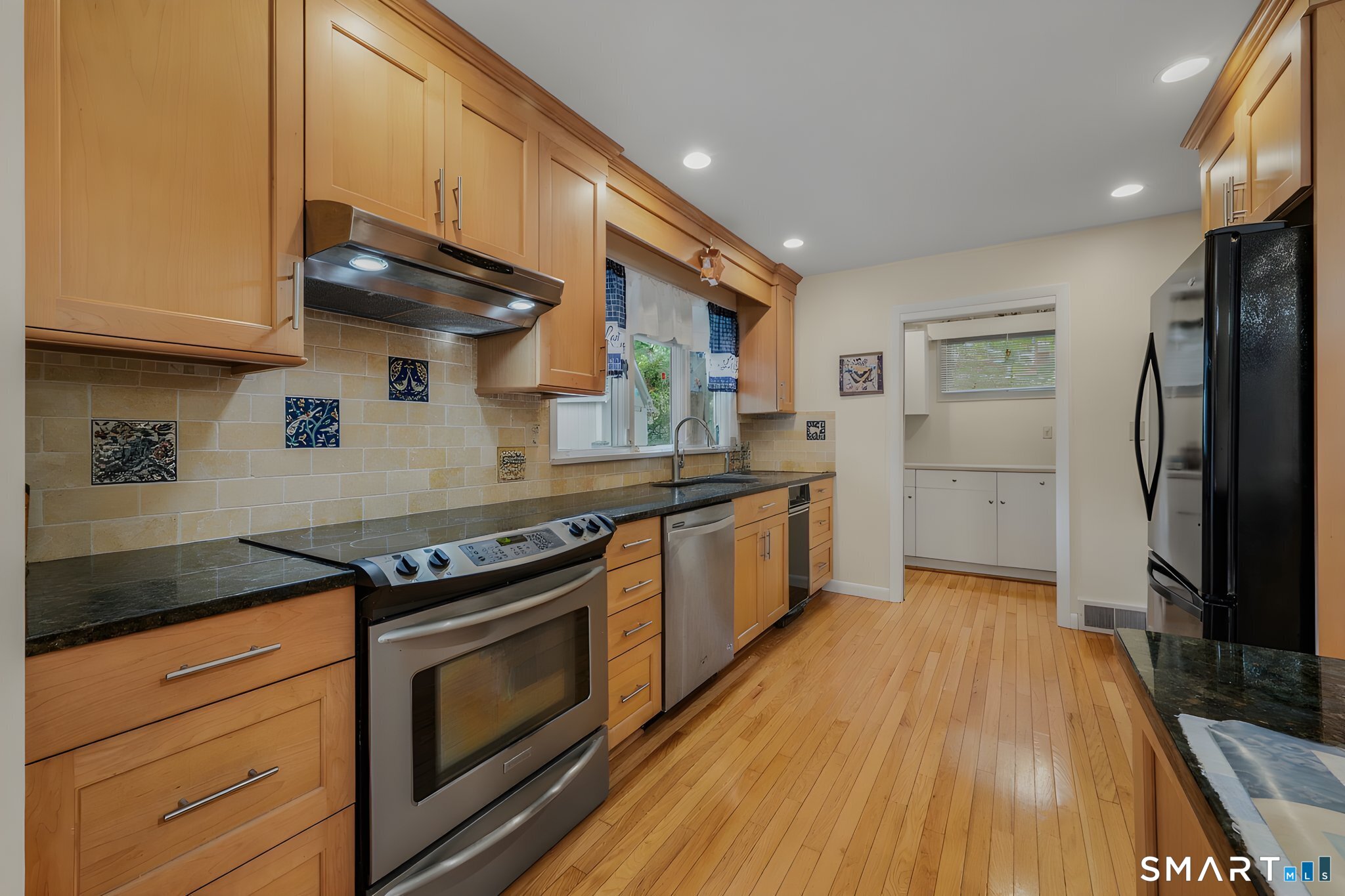 New London, Connecticut, 06320, United States, 4 Bedrooms Bedrooms, ,4 BathroomsBathrooms,Residential,For Sale,2048761