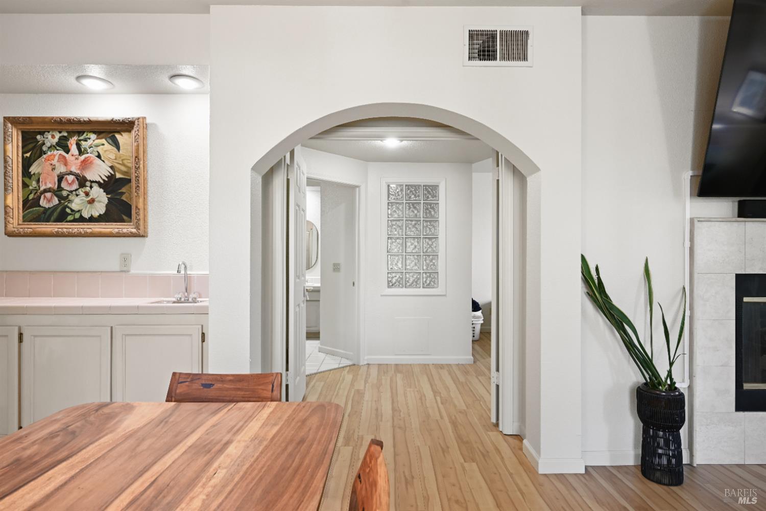 Santa Rosa, California, 95403, United States, 2 Bedrooms Bedrooms, ,3 BathroomsBathrooms,Residential,For Sale,1903513