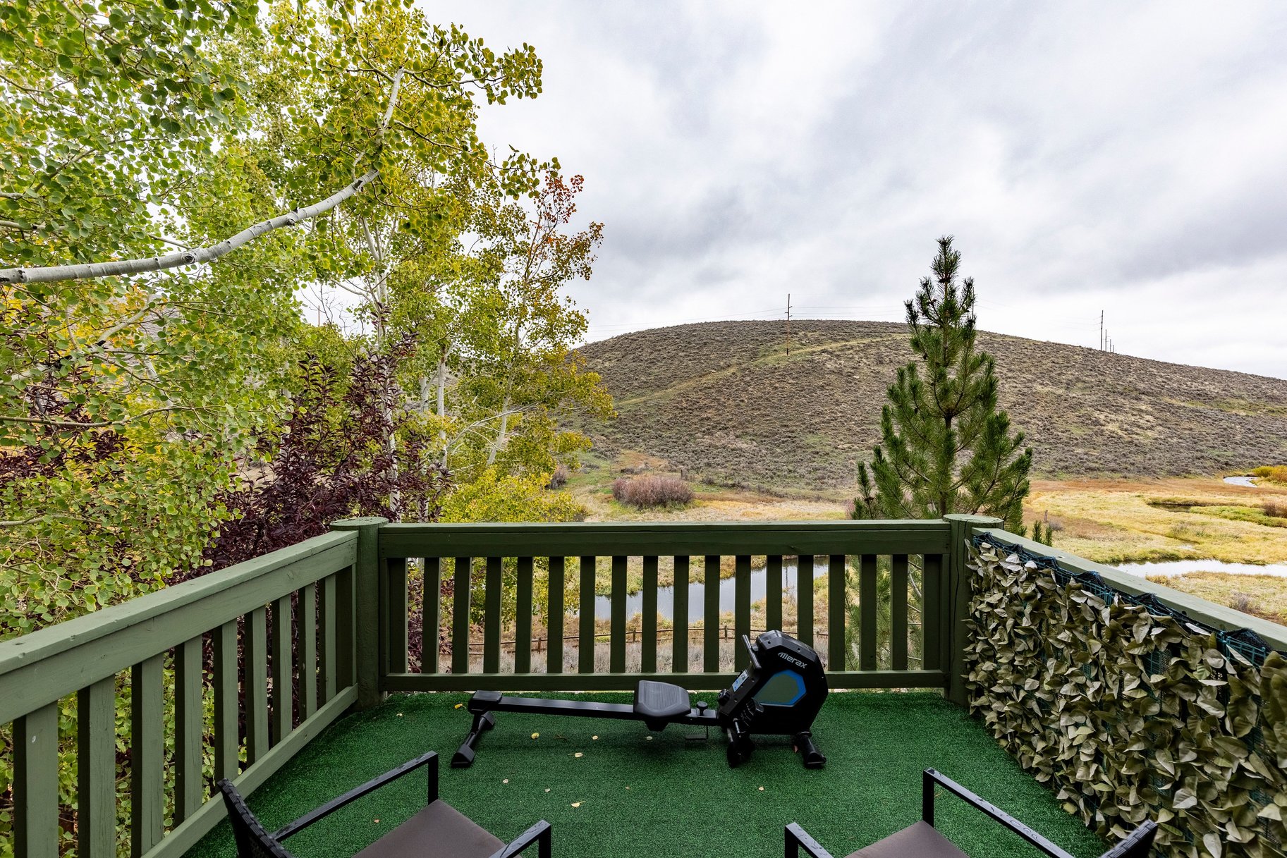  Rare Creekside Retreat  Privacy, Mountain Living & Unbeatable Convenience - 物件實景