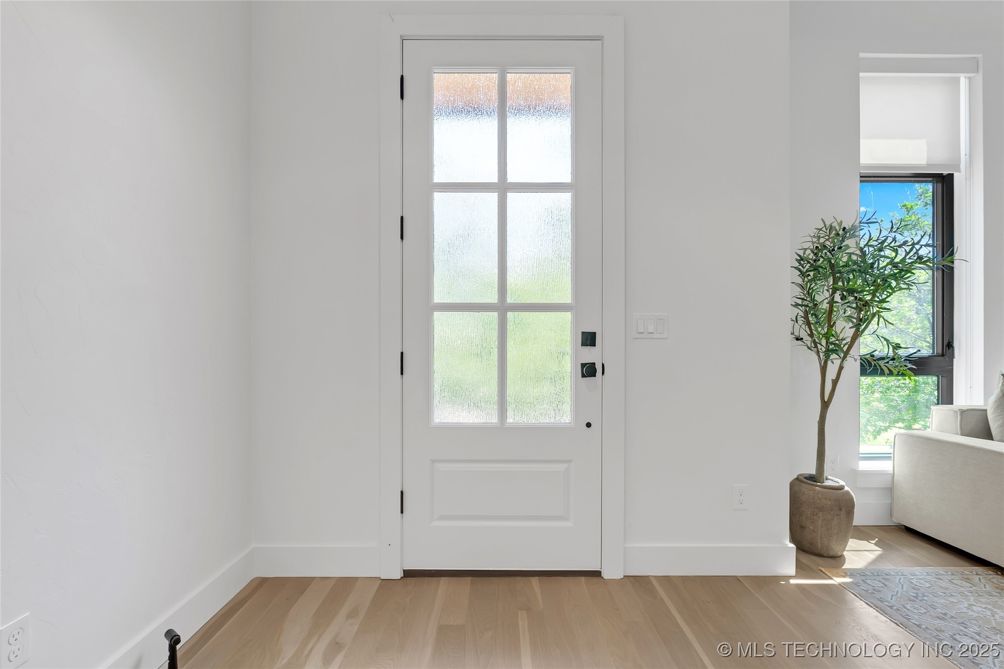 Tulsa, Oklahoma, 74120, United States, 3 Bedrooms Bedrooms, ,3 BathroomsBathrooms,Residential,For Sale,1989379