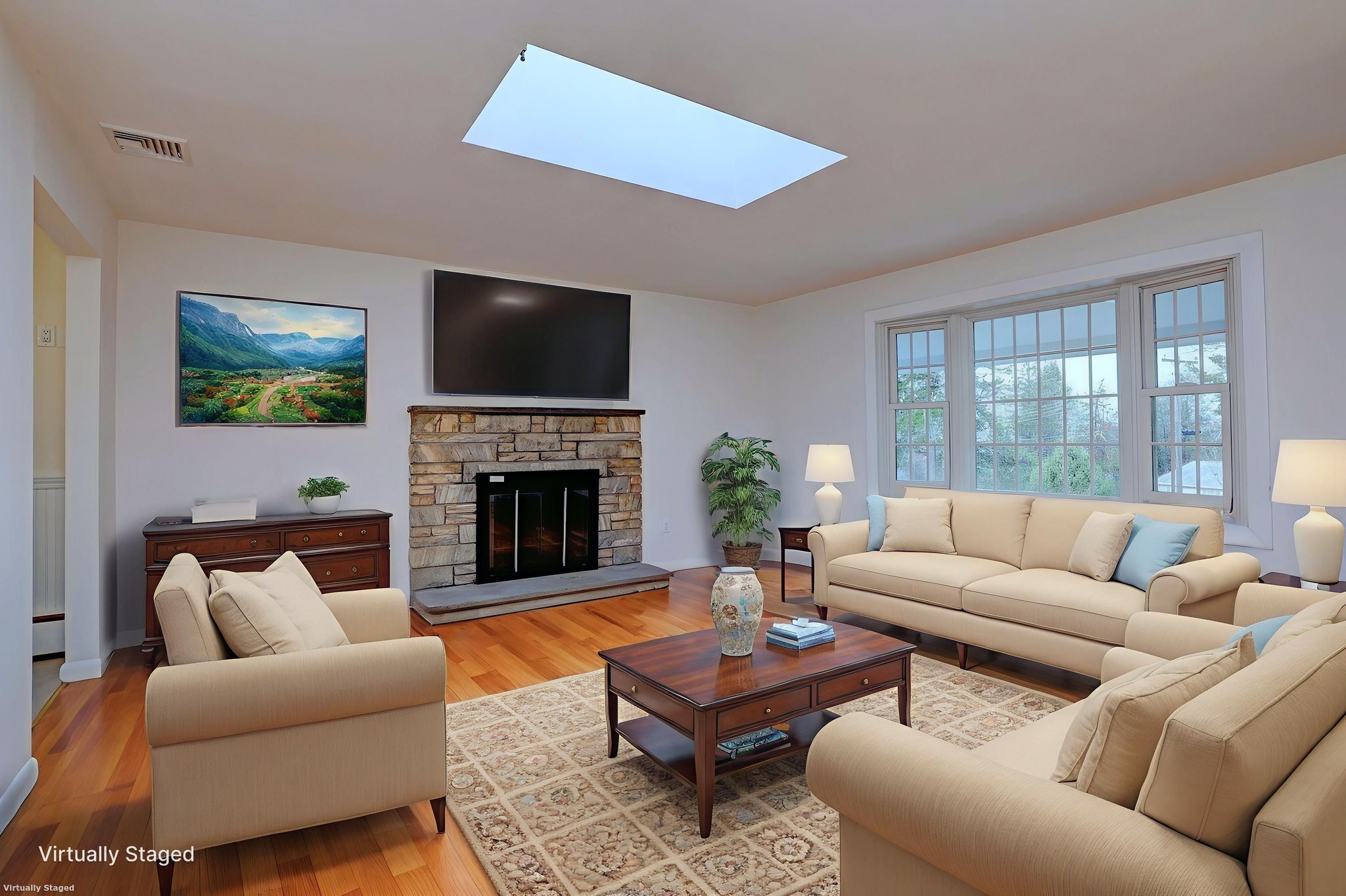 Newtown, Connecticut, 06482, United States, 4 Bedrooms Bedrooms, ,2 BathroomsBathrooms,Residential,For Sale,1990994