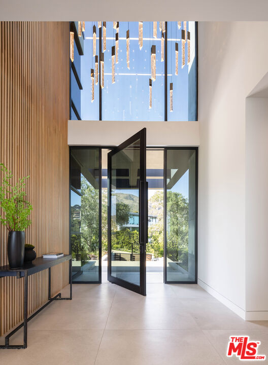 Malibu, California, 90265, United States, 5 Bedrooms Bedrooms, ,10 BathroomsBathrooms,Residential,For Sale,1707540