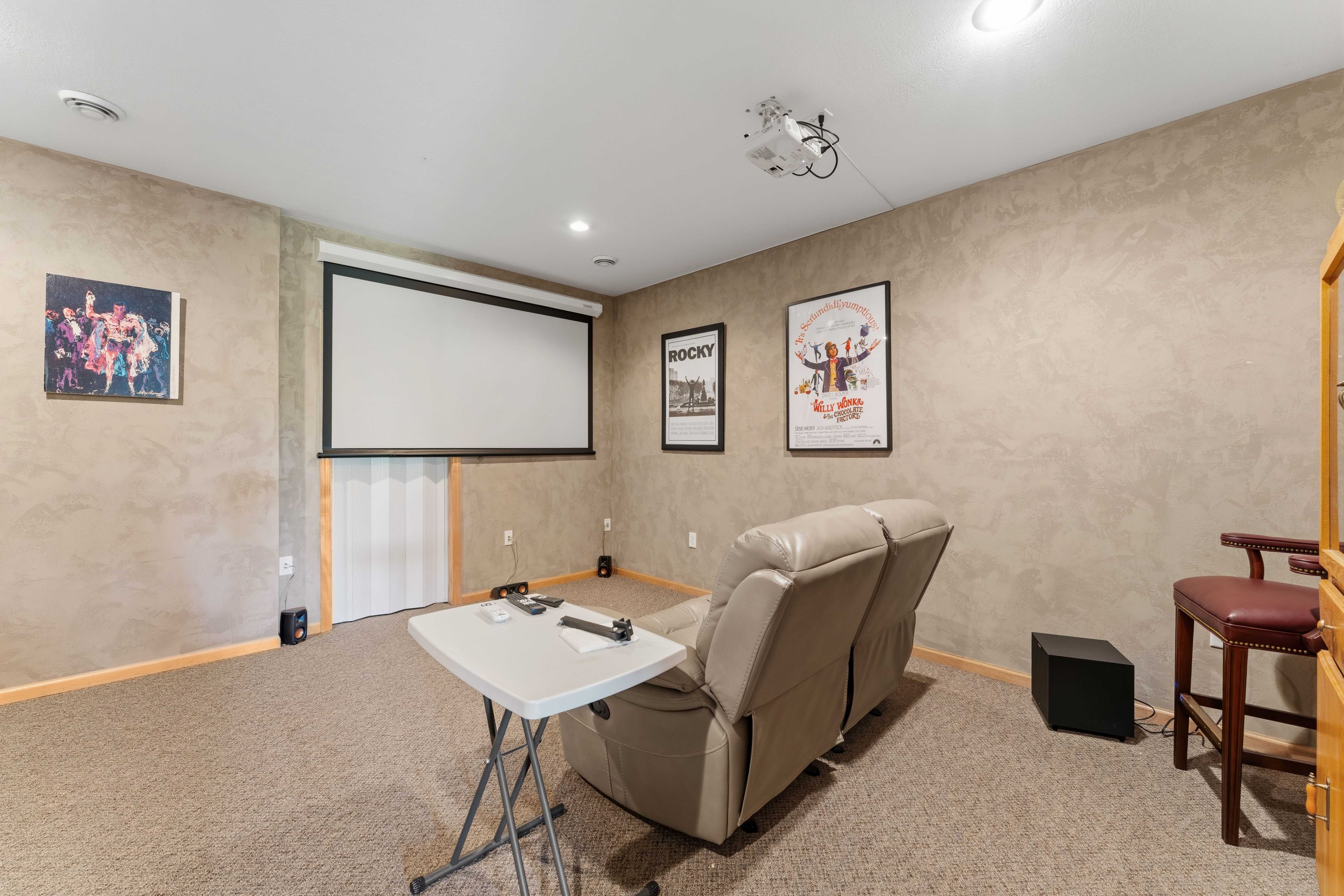  Golf Course Retreat With Entertainer’s Dream Walkout Basement - 物件實景