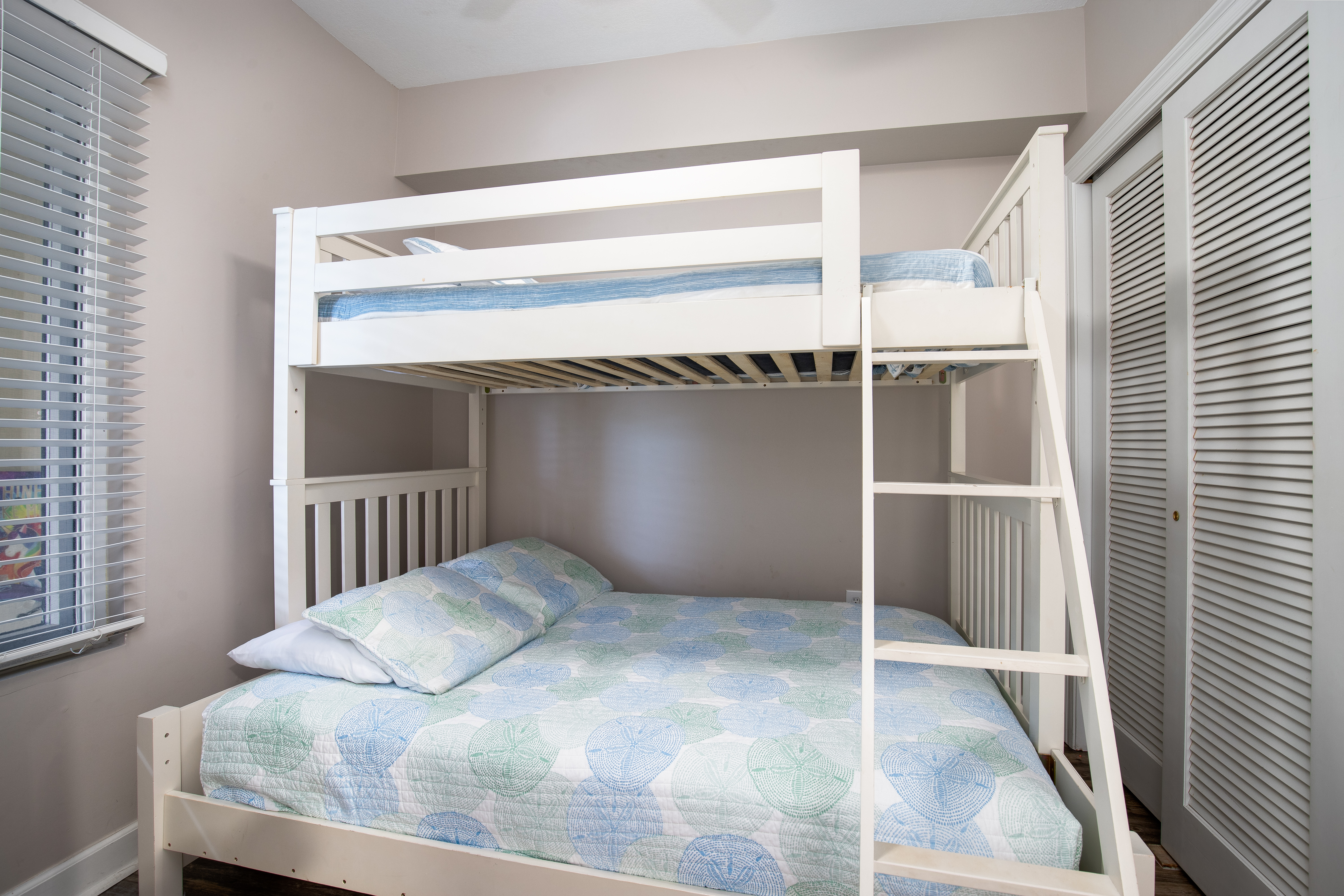  Renovated Sterling Shores Condo with Bunk Room, Gulf Glimpses & Beach Access - 物件實景