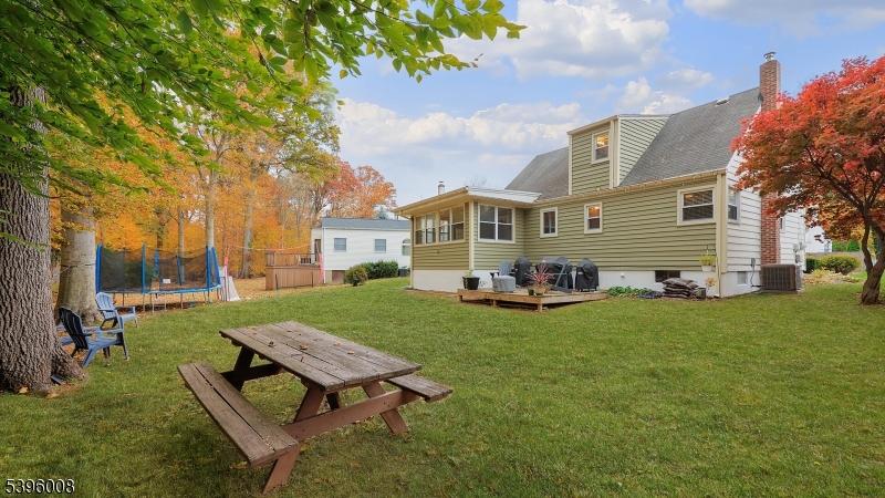 Cranford Twp., New Jersey, 07016, United States, 4 Bedrooms Bedrooms, ,2 BathroomsBathrooms,Residential,For Sale,1989171