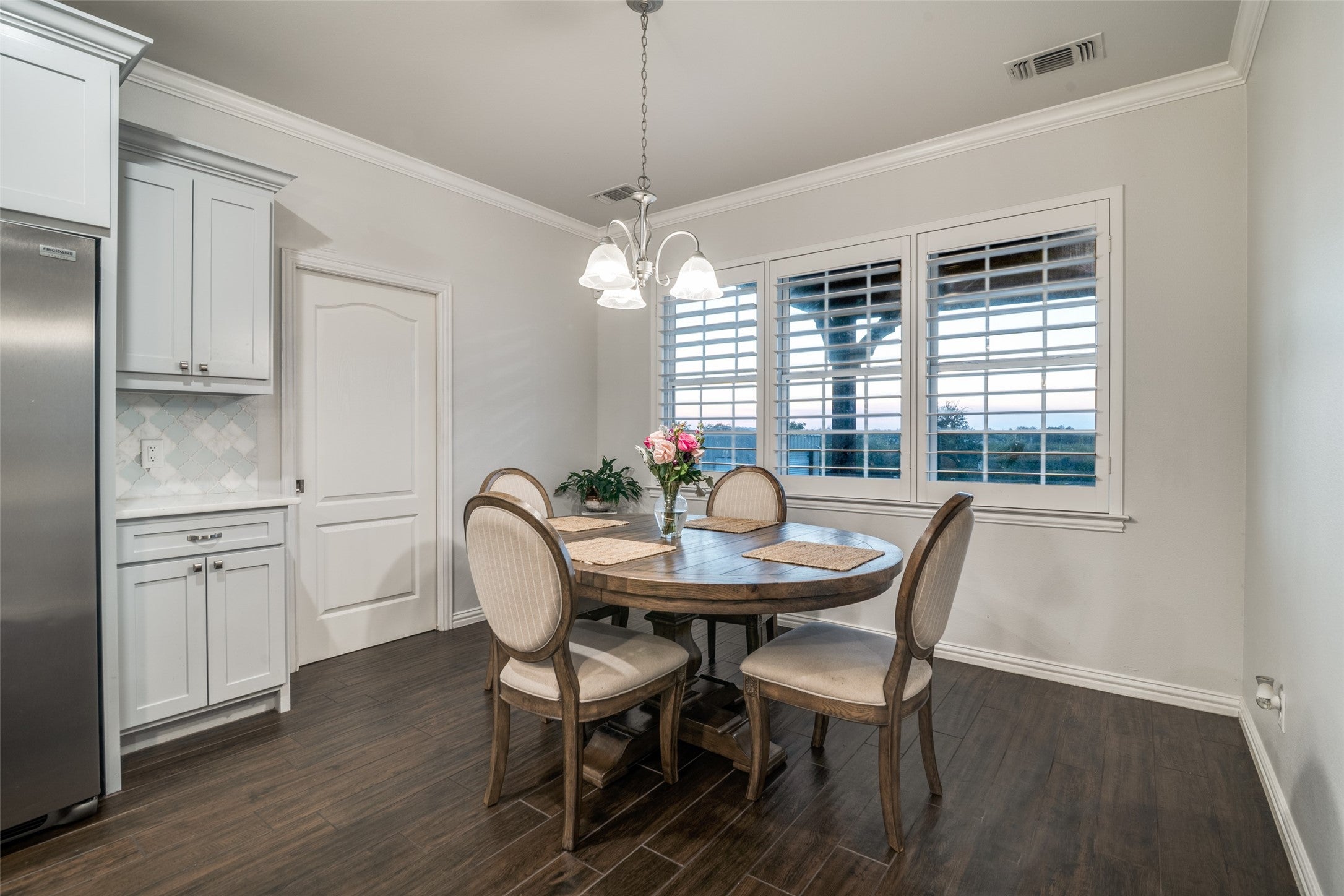 Oak Ridge, Texas, 75142, United States, 3 Bedrooms Bedrooms, ,3 BathroomsBathrooms,Residential,For Sale,1976084