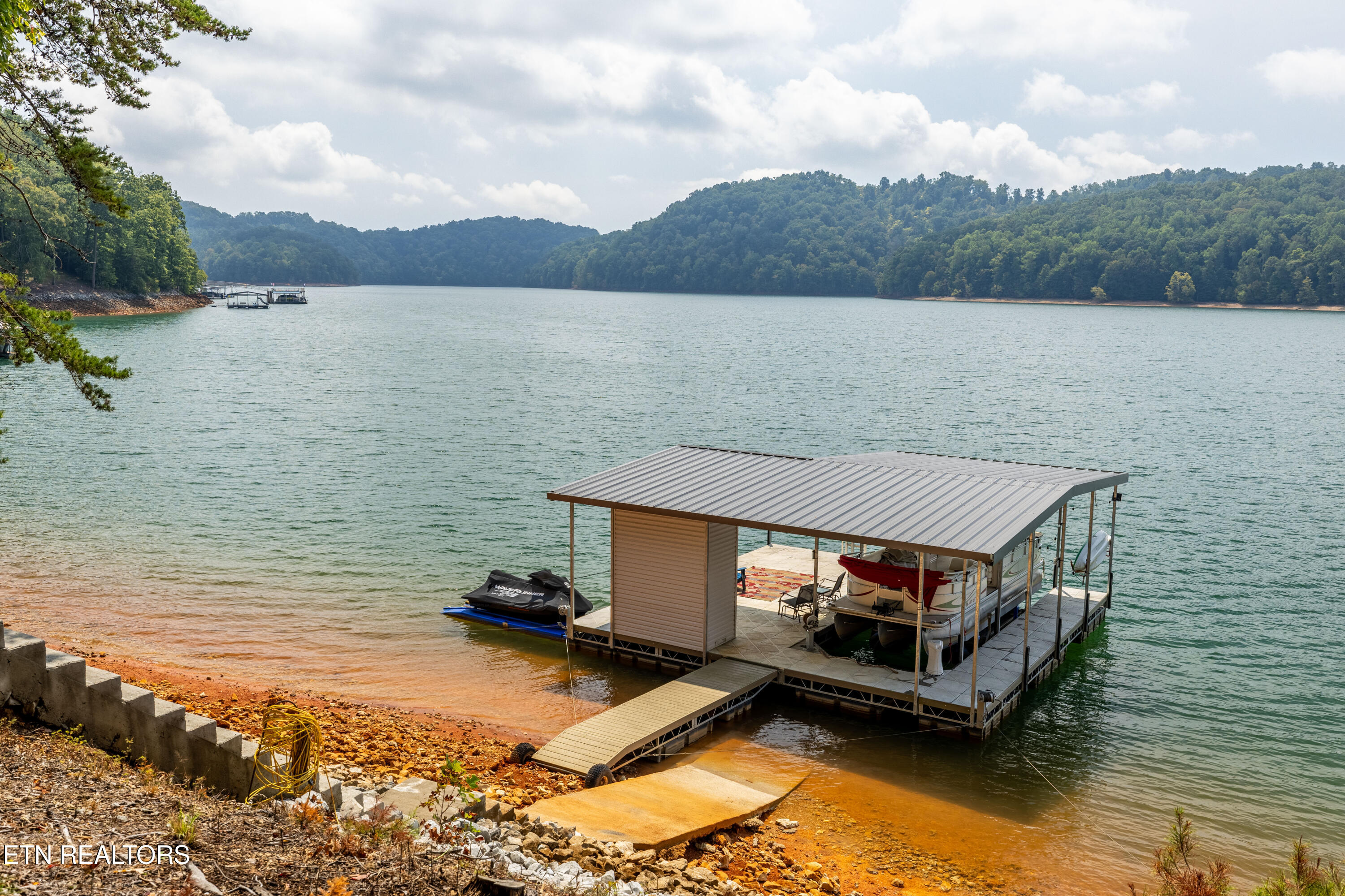 LaFollette, Tennessee, 37766, United States, 3 Bedrooms Bedrooms, ,4 BathroomsBathrooms,Residential,For Sale,1979718