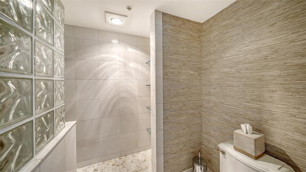 Sarasota, Florida, 34236, United States, 3 Bedrooms Bedrooms, ,3 BathroomsBathrooms,Residential,For Sale,1992113