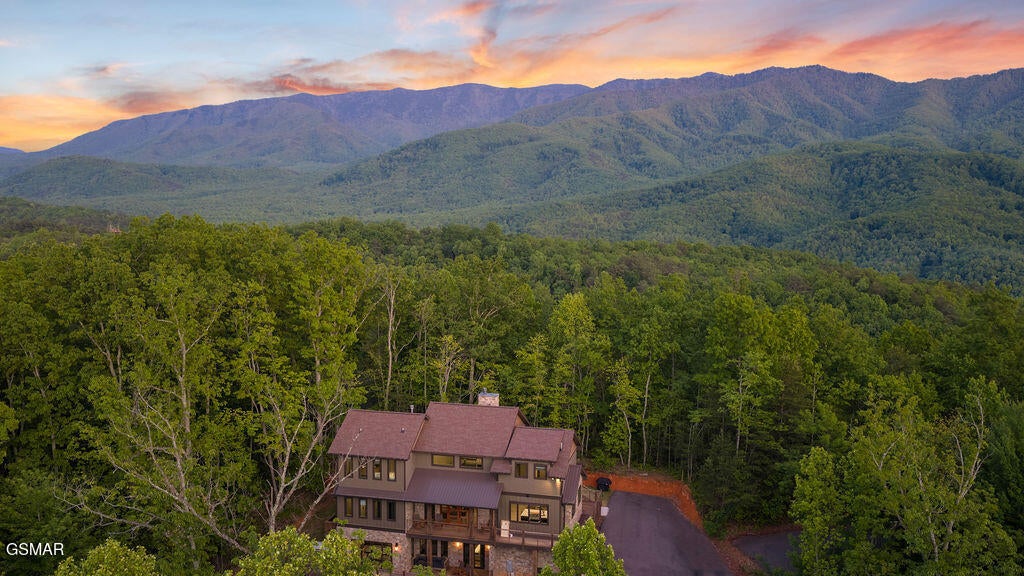 Gatlinburg, Tennessee, 37738, United States, 3 Bedrooms Bedrooms, ,5 BathroomsBathrooms,Residential,For Sale,2034960