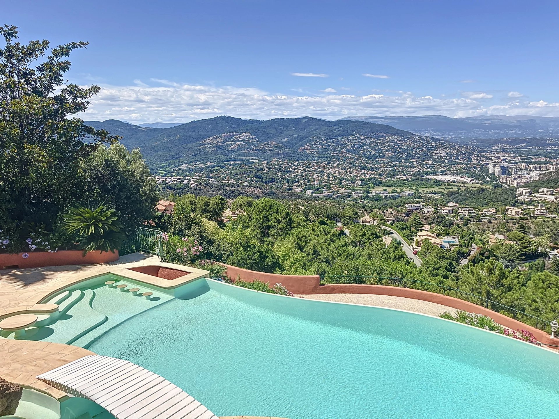 Théoule-sur-Mer, Provence-Alpes-Côte d?Azur, 06590, FR, 4 Bedrooms Bedrooms, ,3 BathroomsBathrooms,Residential,For Sale,1669278