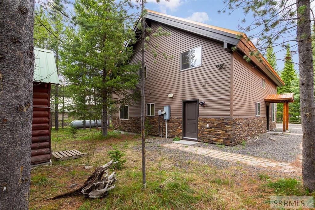 ISLAND PARK, Idaho, 83429, United States, 5 Bedrooms Bedrooms, ,3 BathroomsBathrooms,Residential,For Sale,2005843