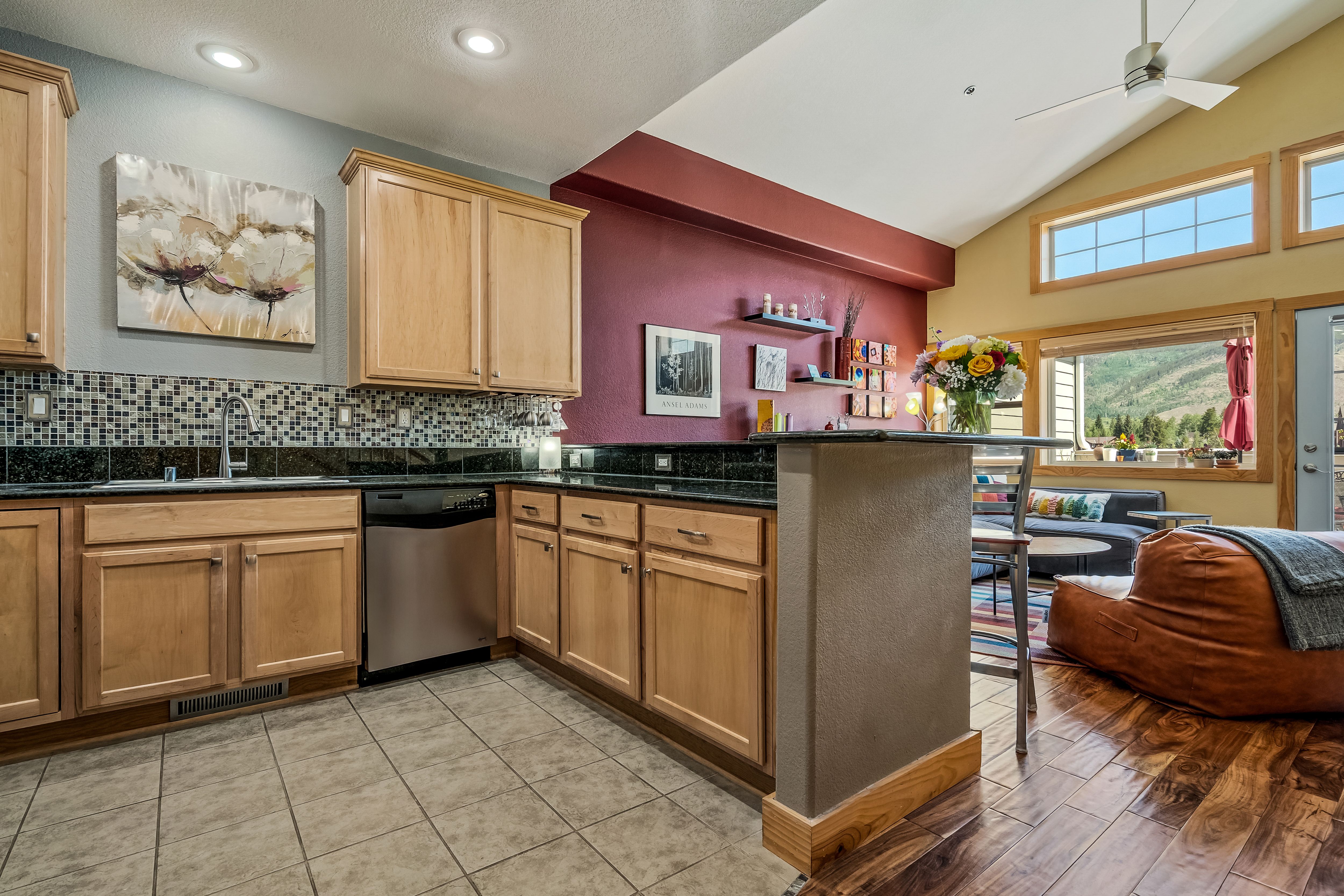  135 Main Street #205, Dillon, CO, 80435 - 物件實景