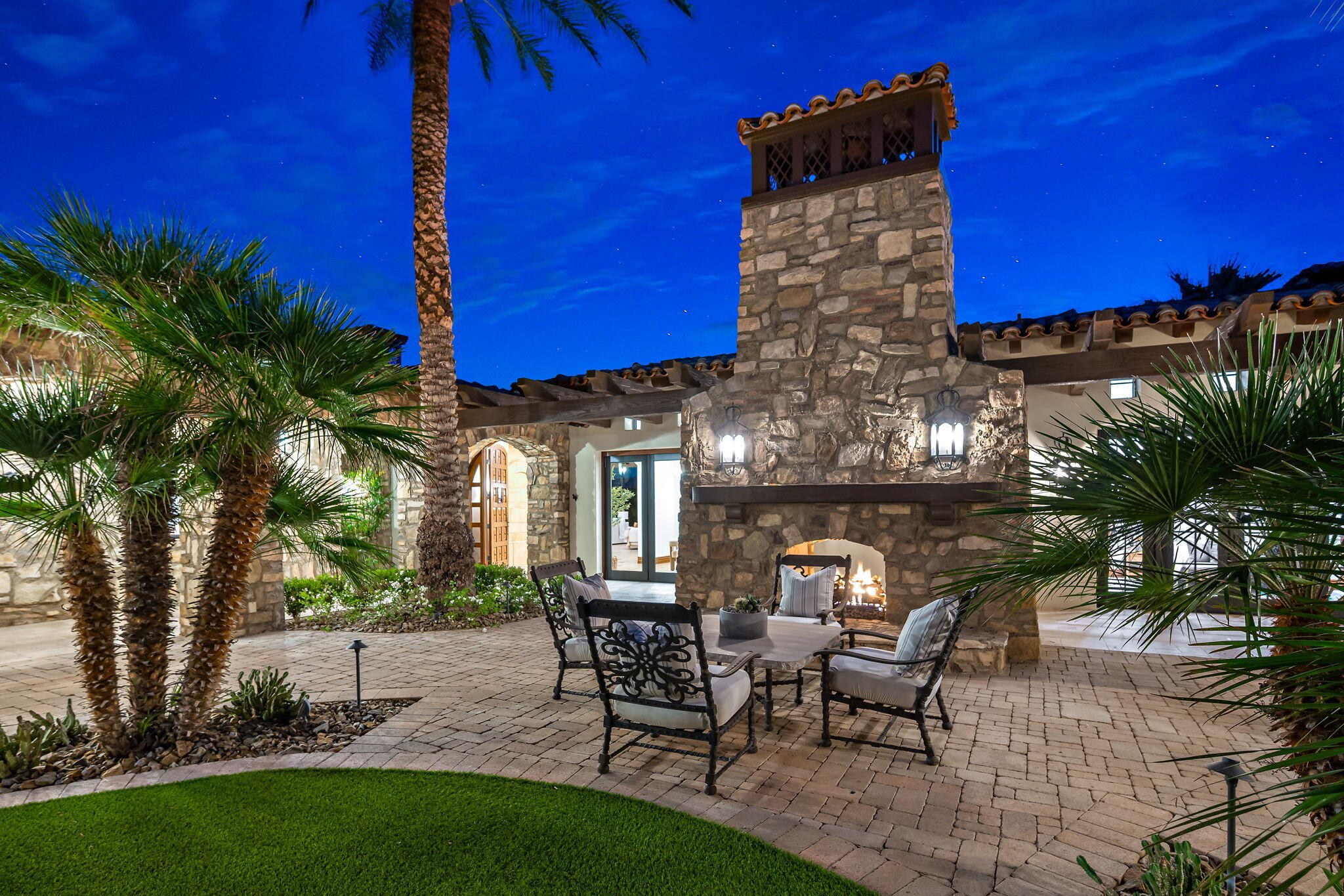 Palm Desert, California, 92260, United States, 7 Bedrooms Bedrooms, ,9 BathroomsBathrooms,Residential,For Sale,1996836