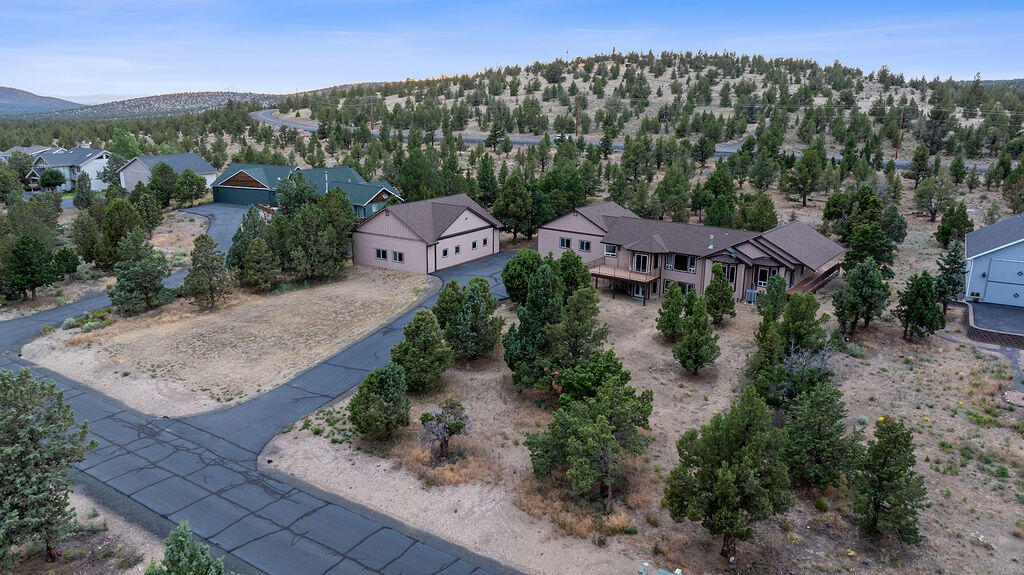 Prineville, Oregon, 97754, United States, 4 Bedrooms Bedrooms, ,3 BathroomsBathrooms,Residential,For Sale,1896038