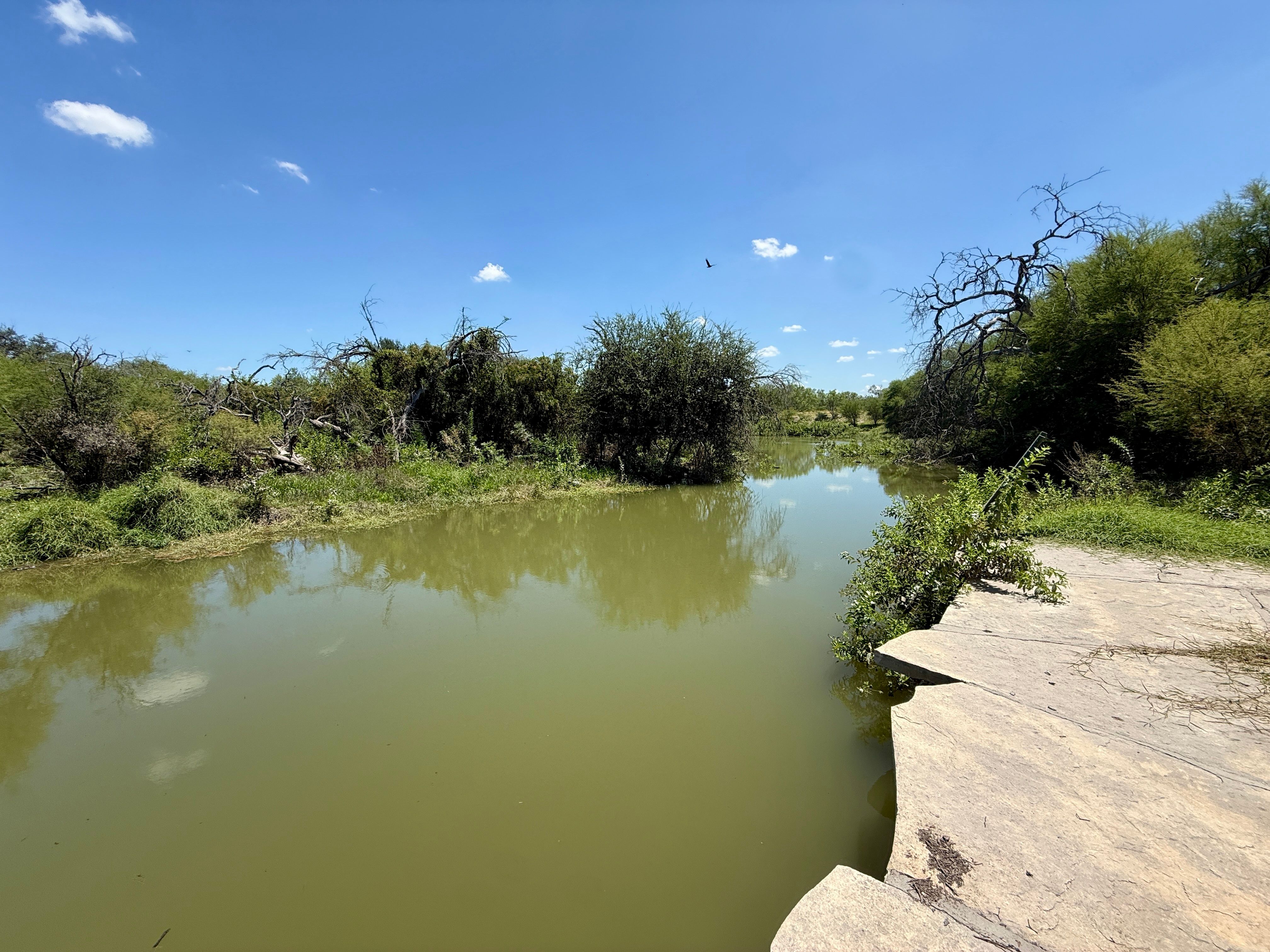  7, 902 +/- Las Moras Creek - 物件實景