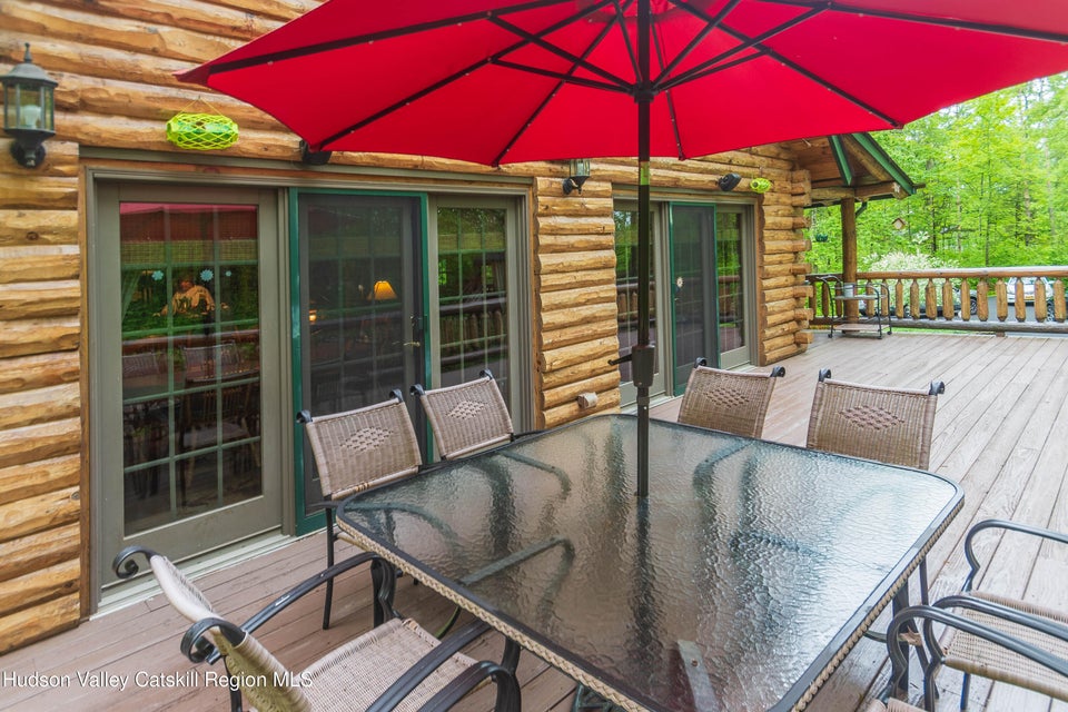 New Paltz, New York, 12561, United States, 3 Bedrooms Bedrooms, ,3 BathroomsBathrooms,Residential,For Sale,1873617