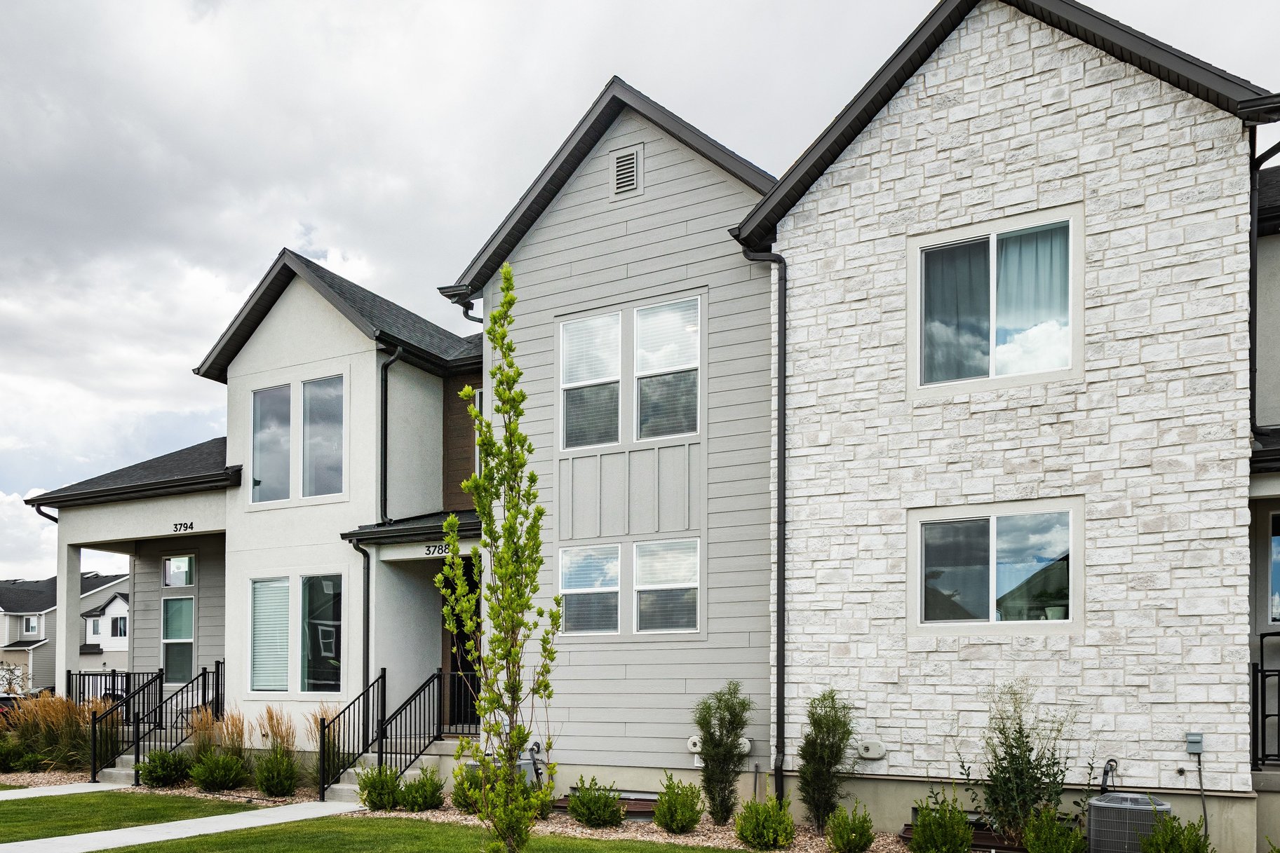  Beautifully Upgraded Townhome - 物件實景