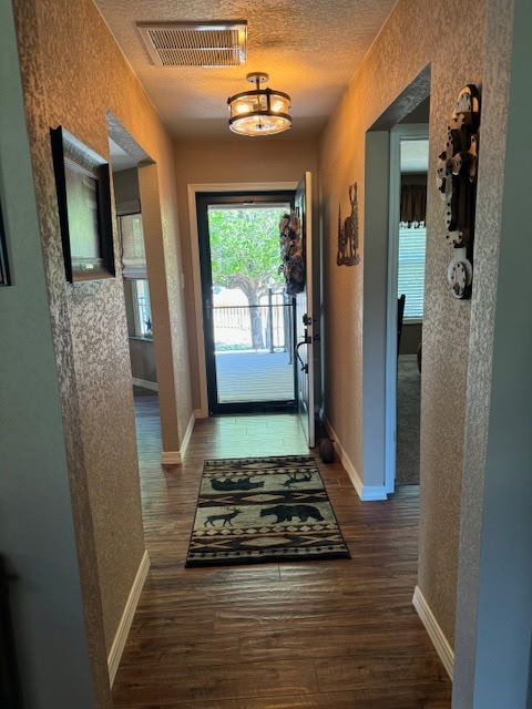 Ruidoso, New Mexico, 88345, United States, 3 Bedrooms Bedrooms, ,2 BathroomsBathrooms,Residential,For Sale,1998115